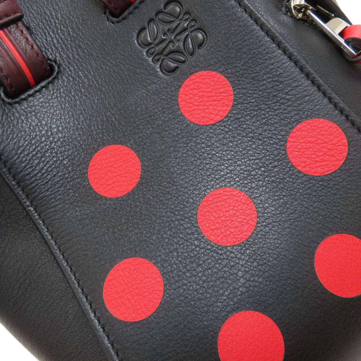 Loewe Black Red Color Leather Handbag (Pre-Owned)