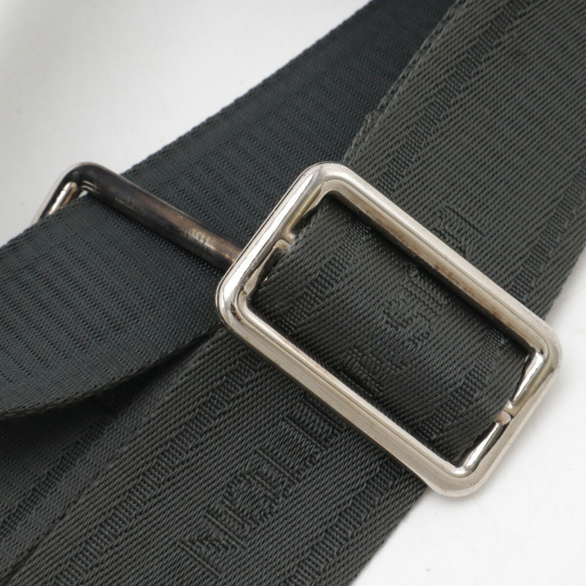 Louis Vuitton Ardoise Black Taiga Leather Shoulder Bag (Pre-Owned)