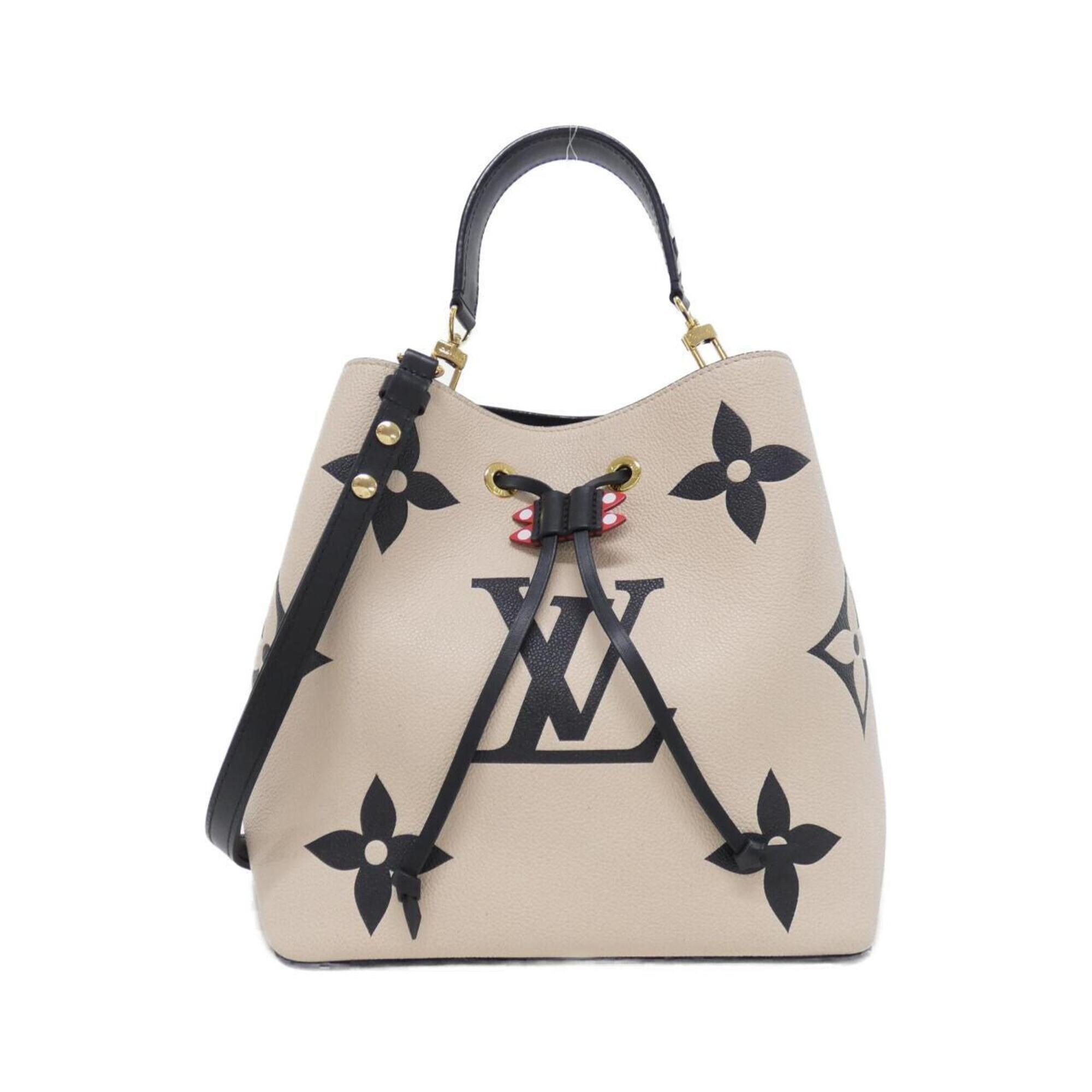 Louis Vuitton Beige Leather Pouch Shoulder Bag (Pre-Owned)