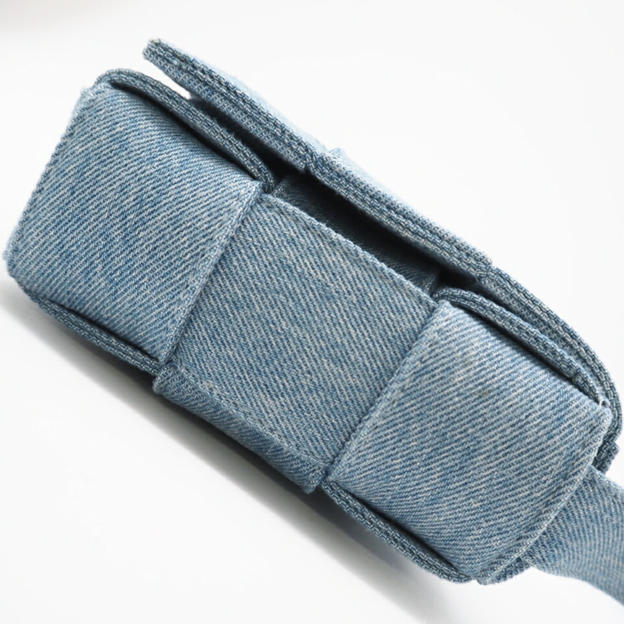 Bottega Veneta Blue Denim Shoulder Bag (Pre-Owned)