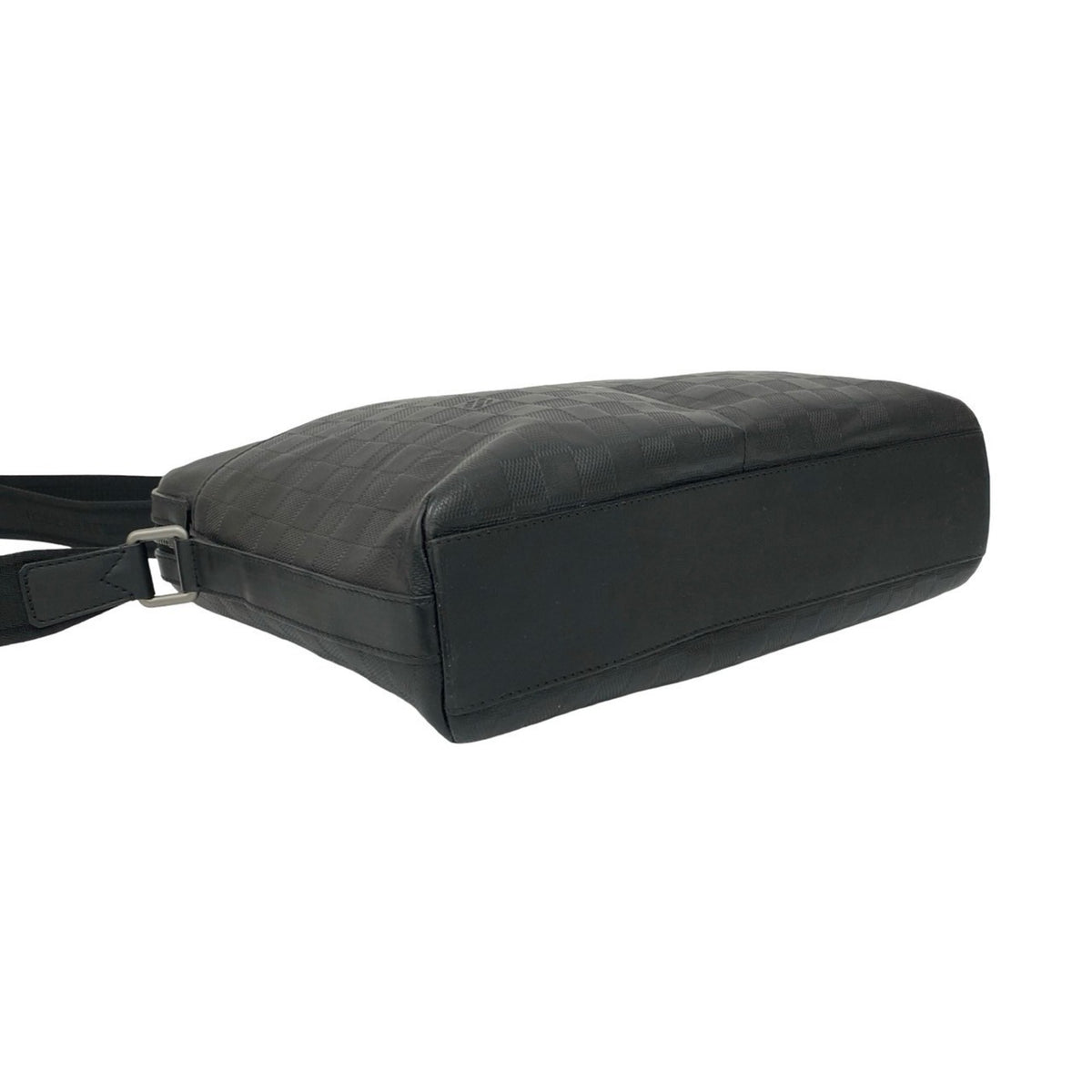 Louis Vuitton Black Leather Pochette Shoulder Bag (Pre-Owned)