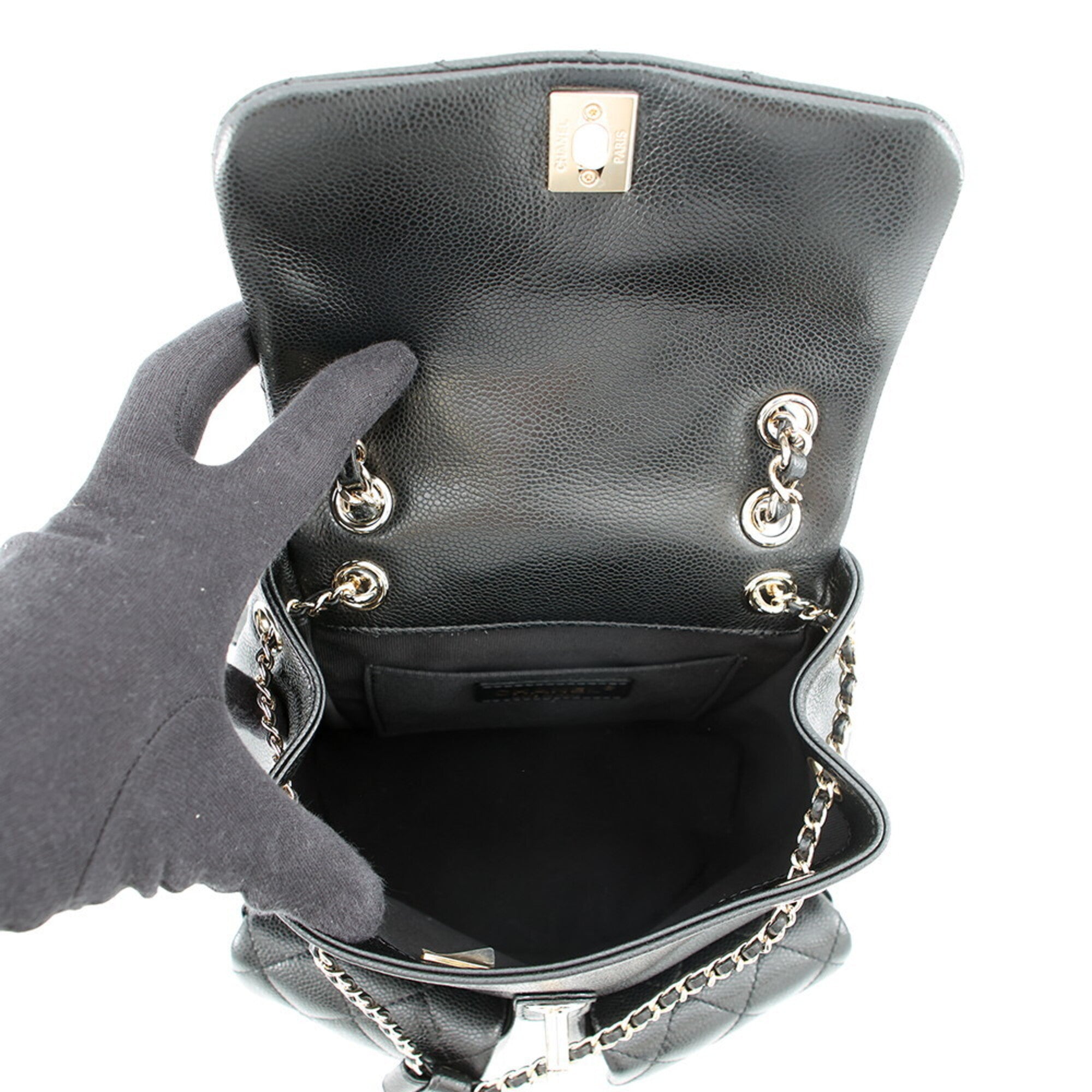 Chanel Black Grained Calfskin Handbag (Pre-Owned)