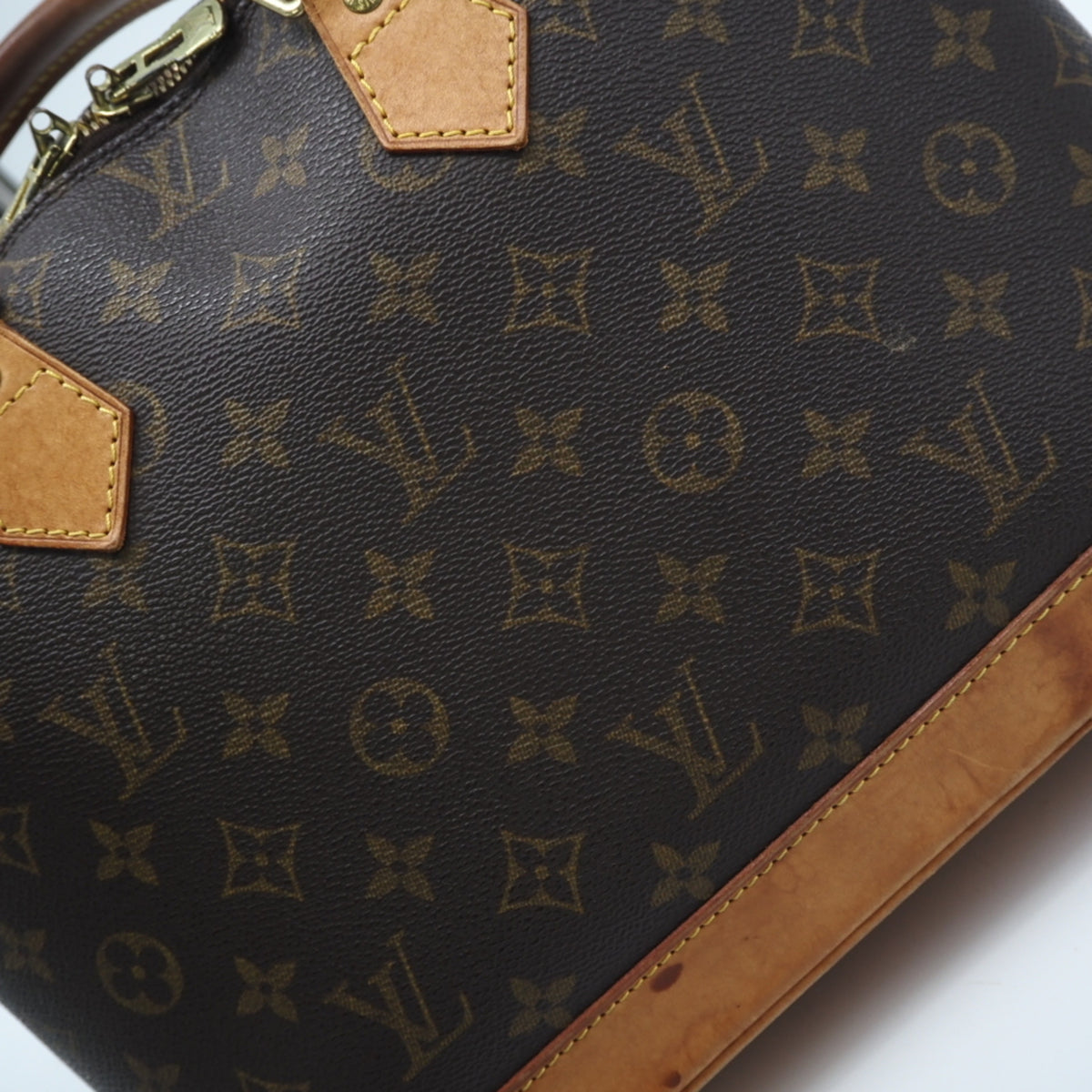 Louis Vuitton Brown Monogram Monogram Handbag (Pre-Owned)