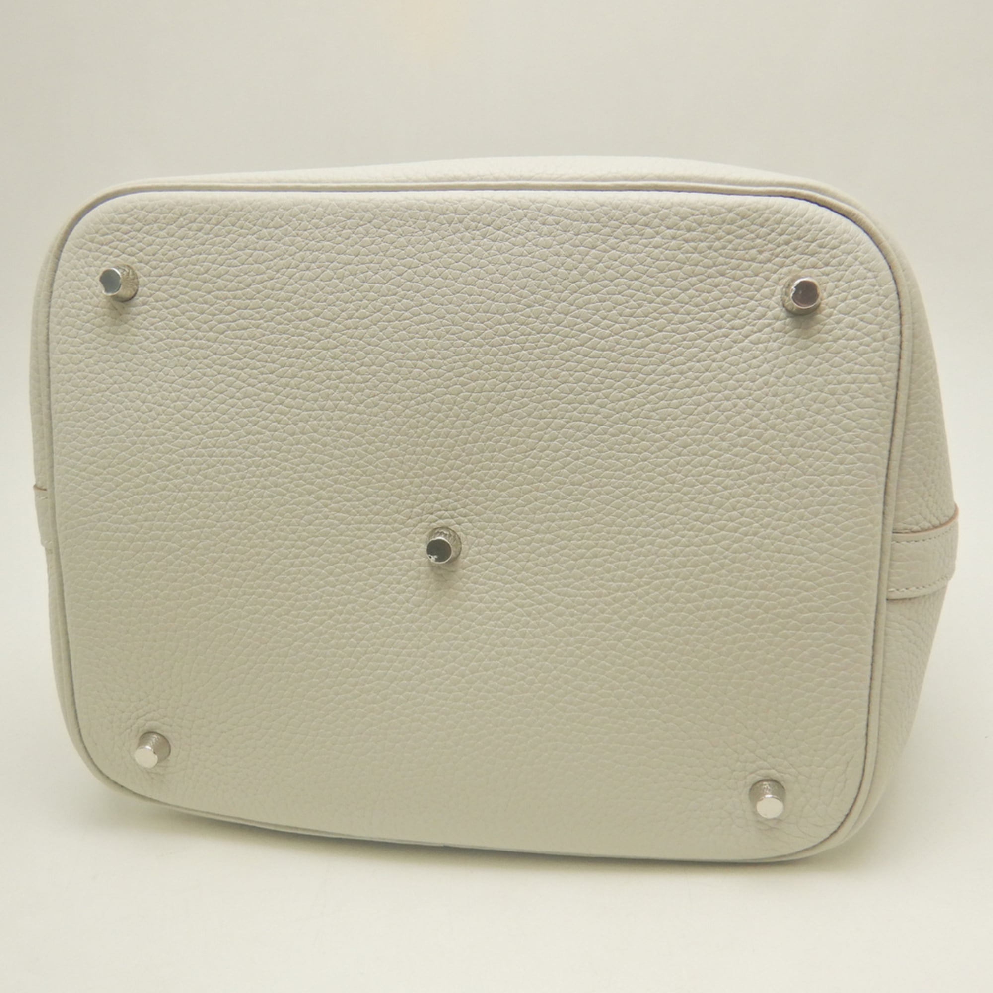 Hermes Pearl White White Taurillon Clemence Leather Handbag (Pre-Owned)