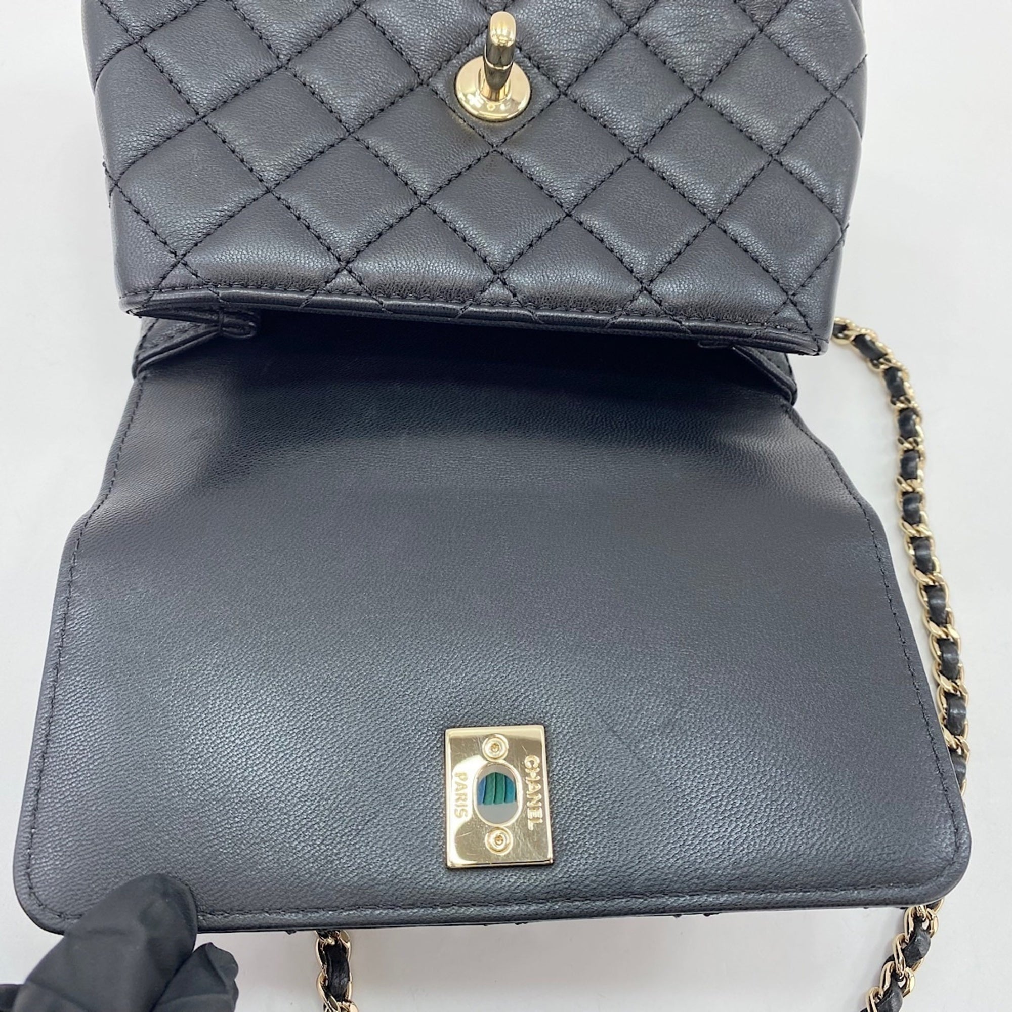 Chanel Black Handbag (Pre-Owned)