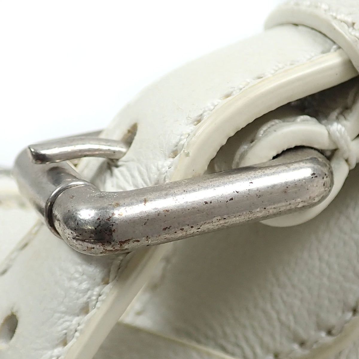 Bottega Veneta White Leather Handbag (Pre-Owned)