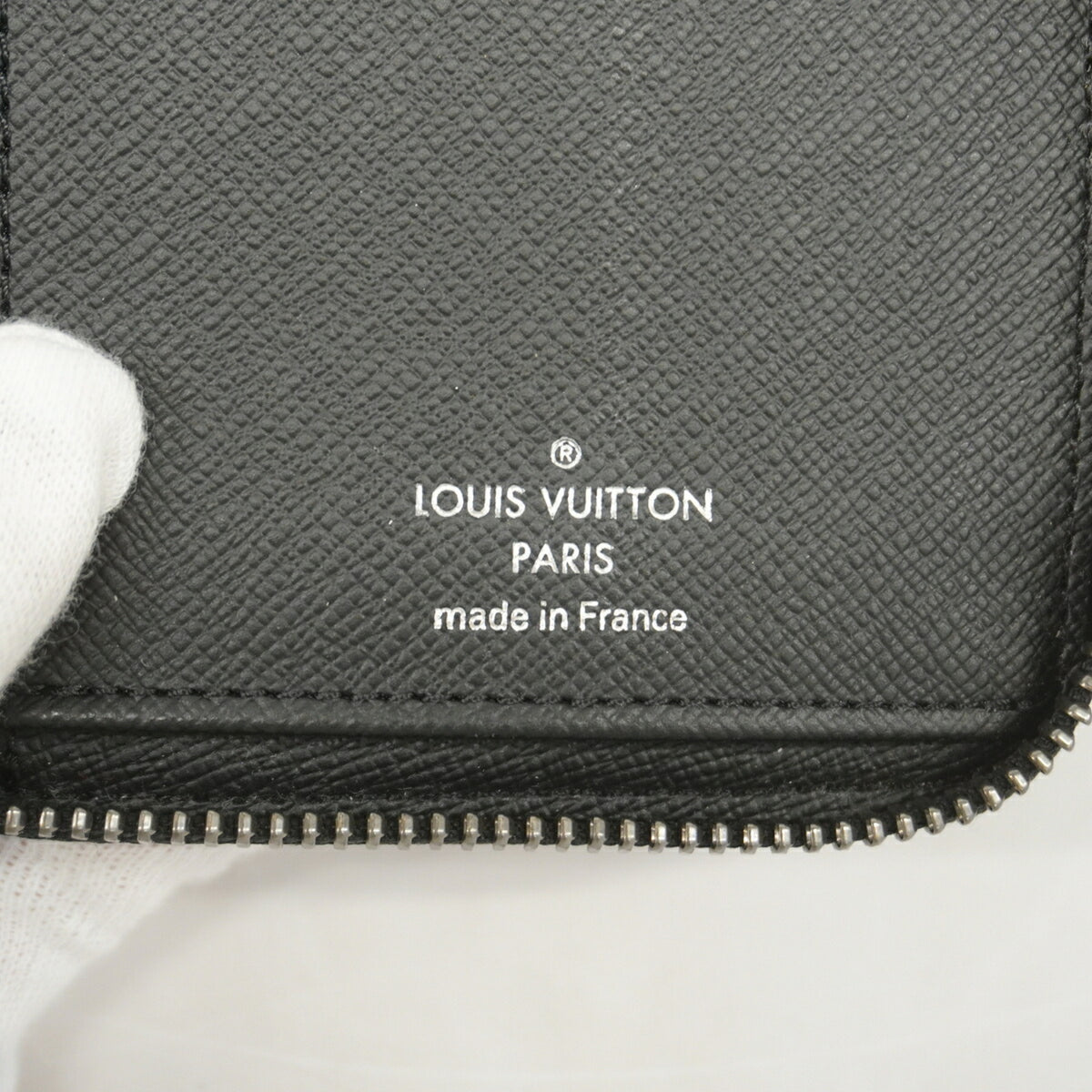 Louis Vuitton Black Long Wallet (Bi-Fold) (Pre-Owned)