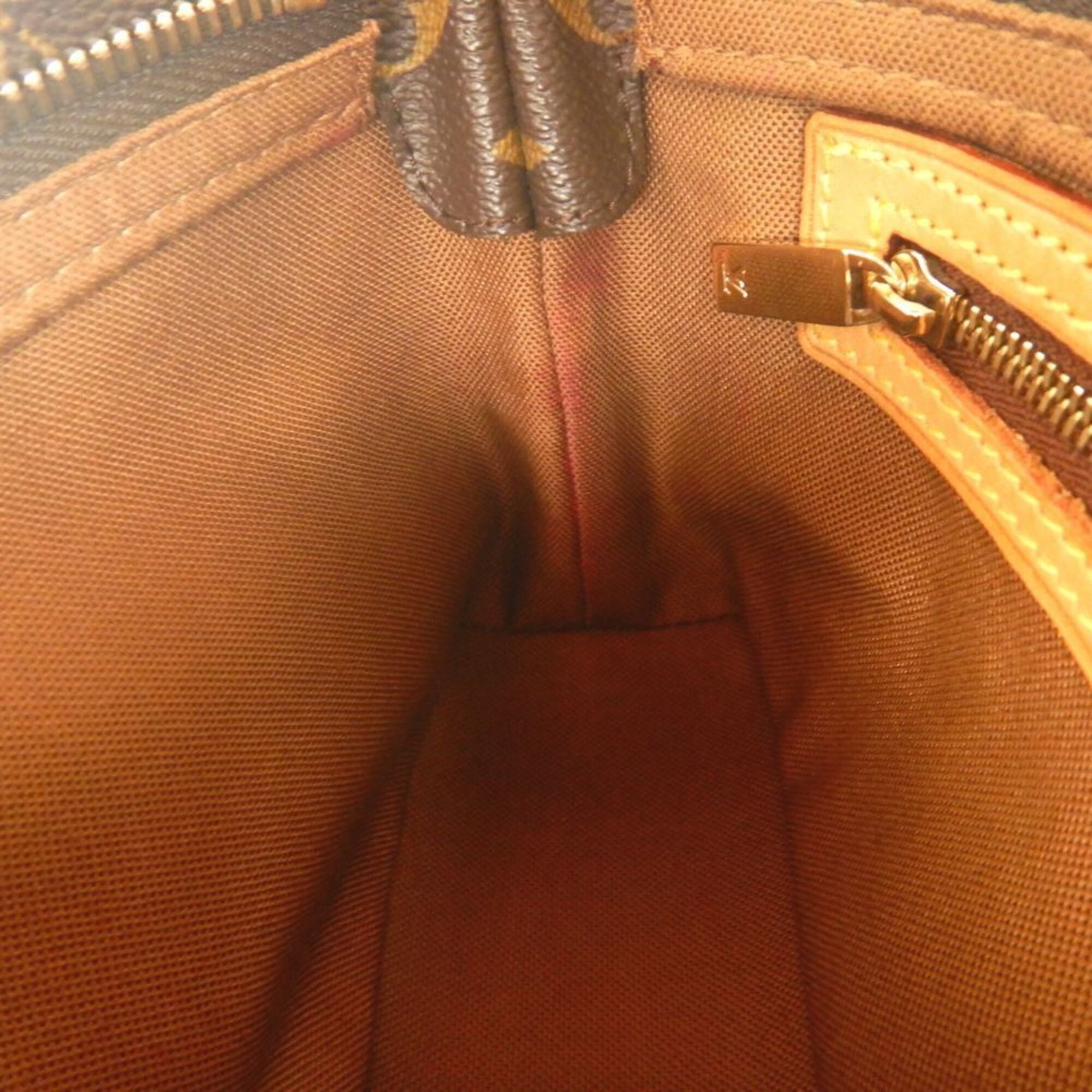 Louis Vuitton Brown Monogram Monogram Shoulder Bag (Pre-Owned)