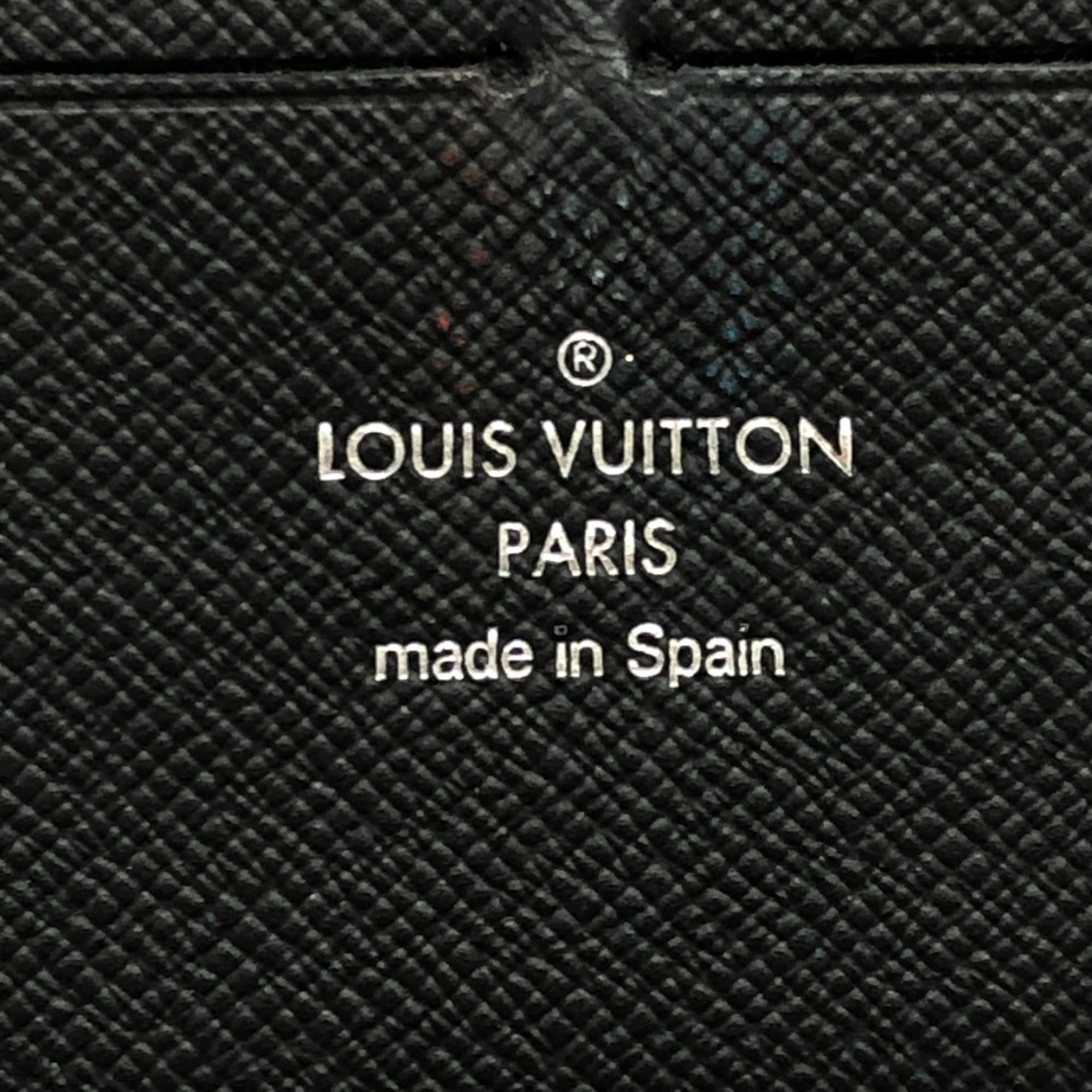 Louis Vuitton Black Epi Leather Long Wallet (Bi-Fold) (Pre-Owned)