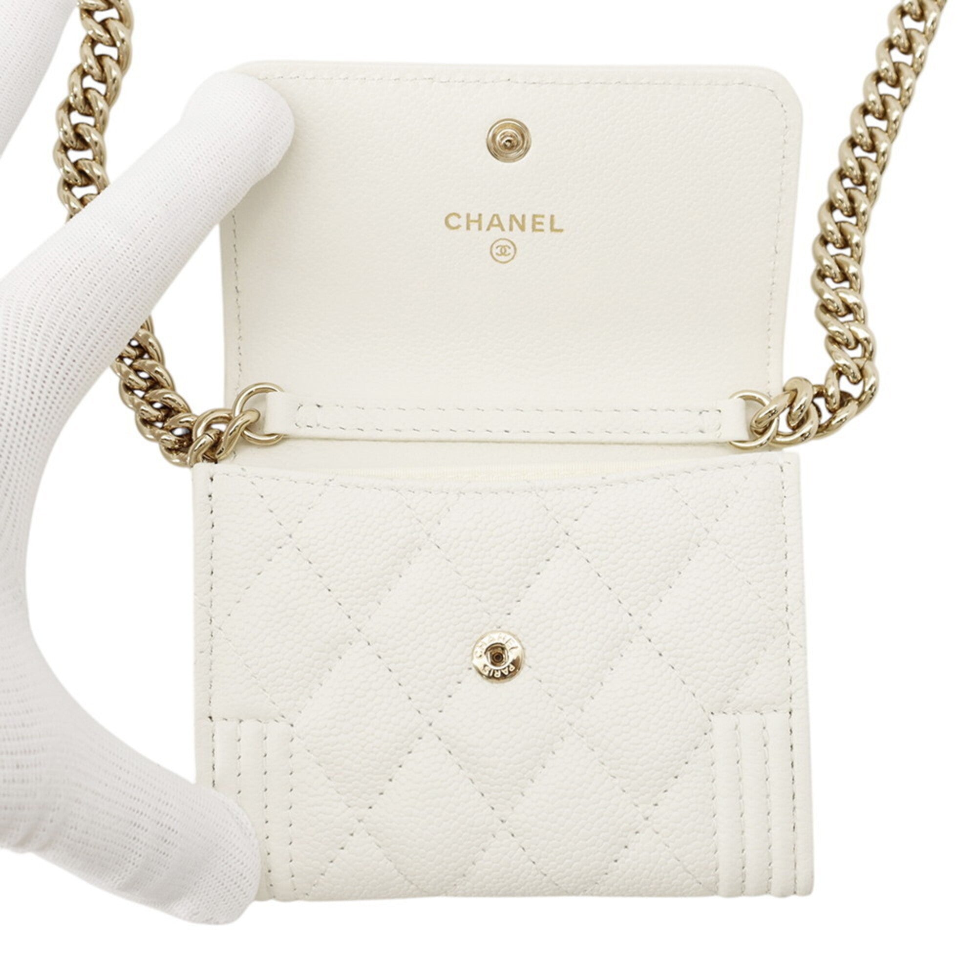 Chanel Matelasse White Grained Calfskin Chain/Shoulder Wallet (Pre-Owned)