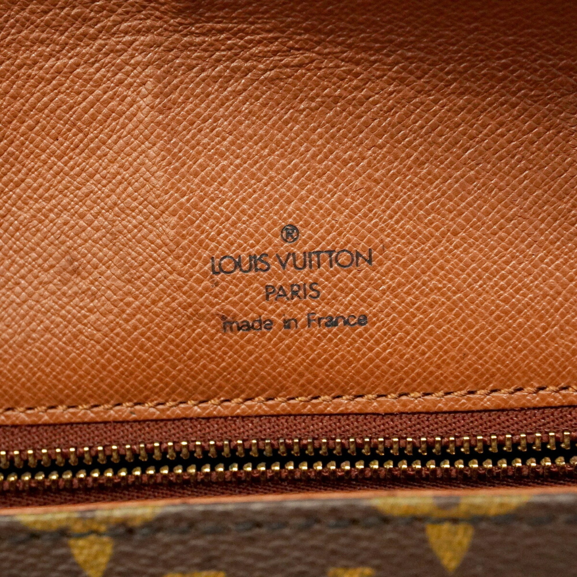Louis Vuitton Brown Shoulder Bag (Pre-Owned)
