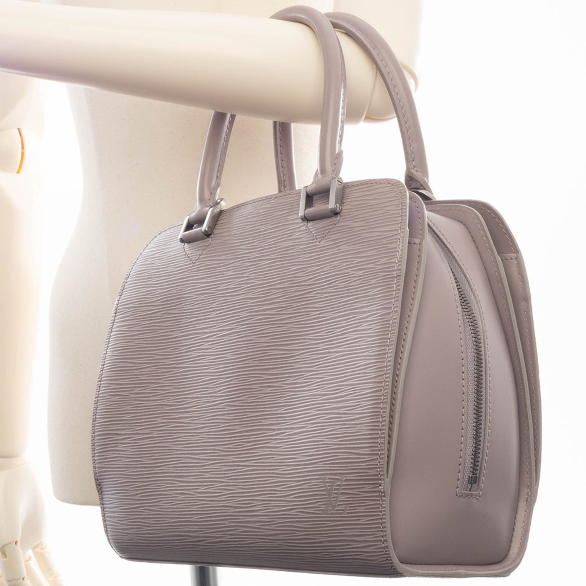 Louis Vuitton Lilac Epi Leather Handbag (Pre-Owned)