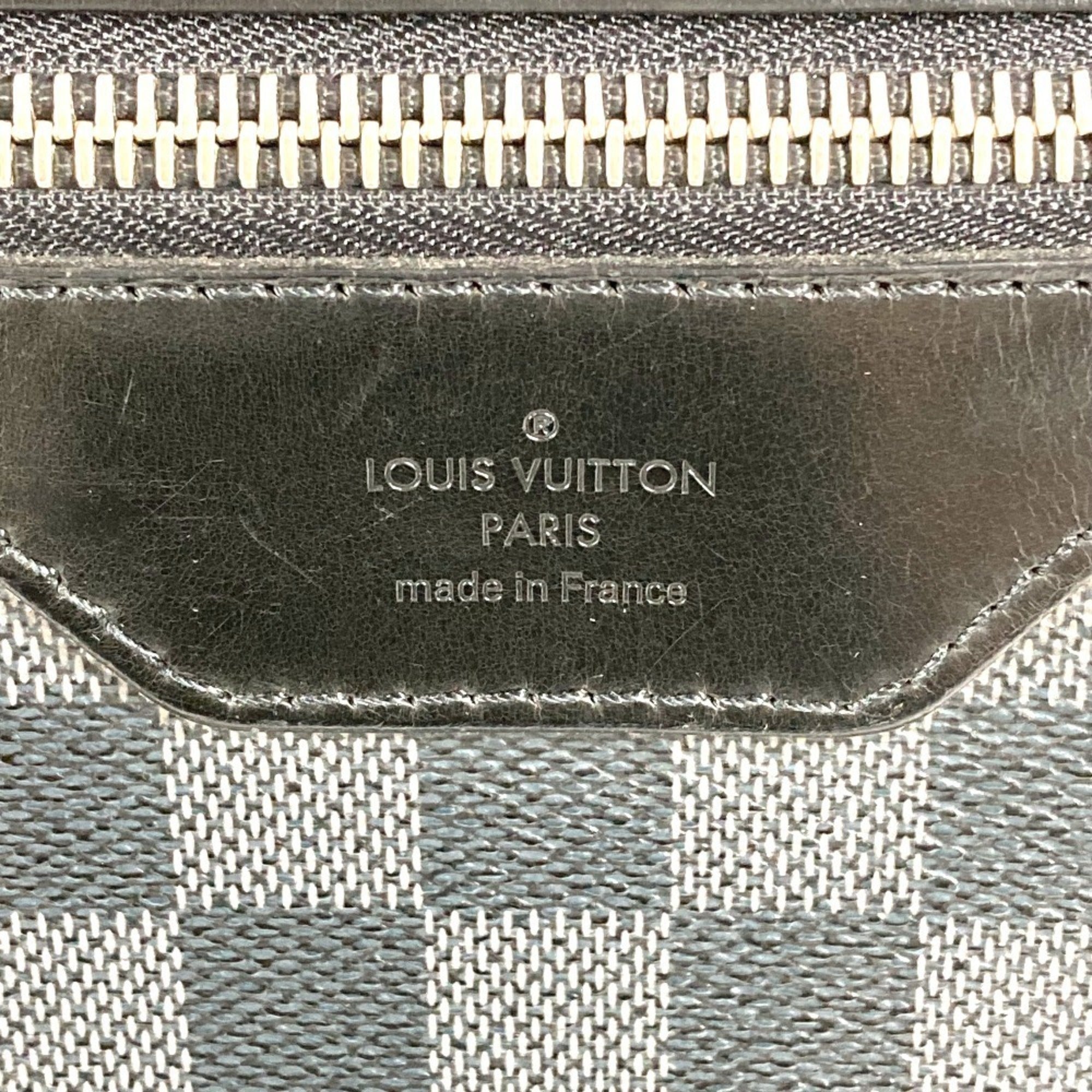 Louis Vuitton Black Damier Graphite Messenger Bag Shoulder Bag (Pre-Owned)