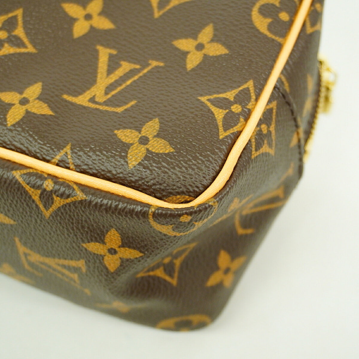 Louis Vuitton Brown Pouch (Pre-Owned)
