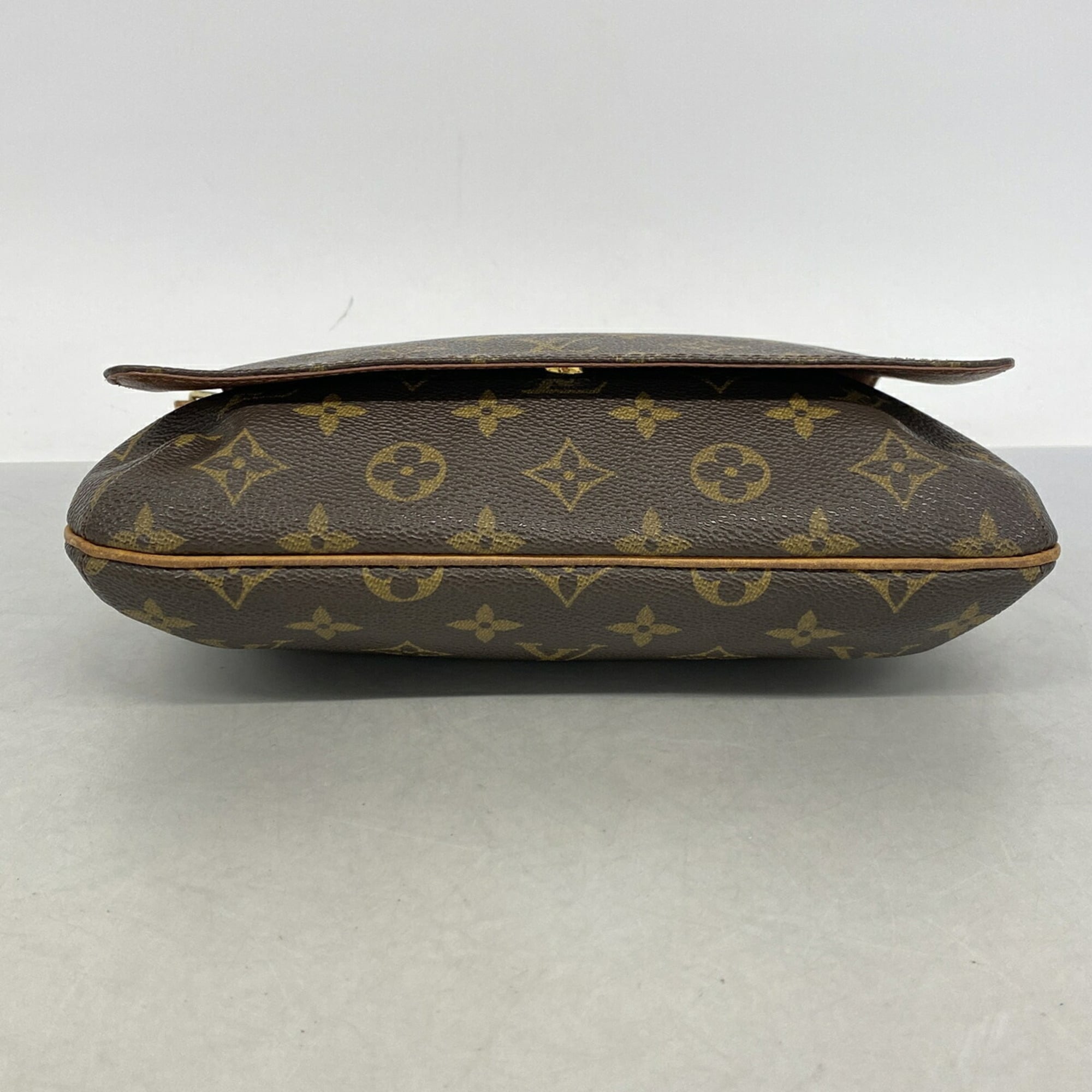 Louis Vuitton Brown Shoulder Bag (Pre-Owned)