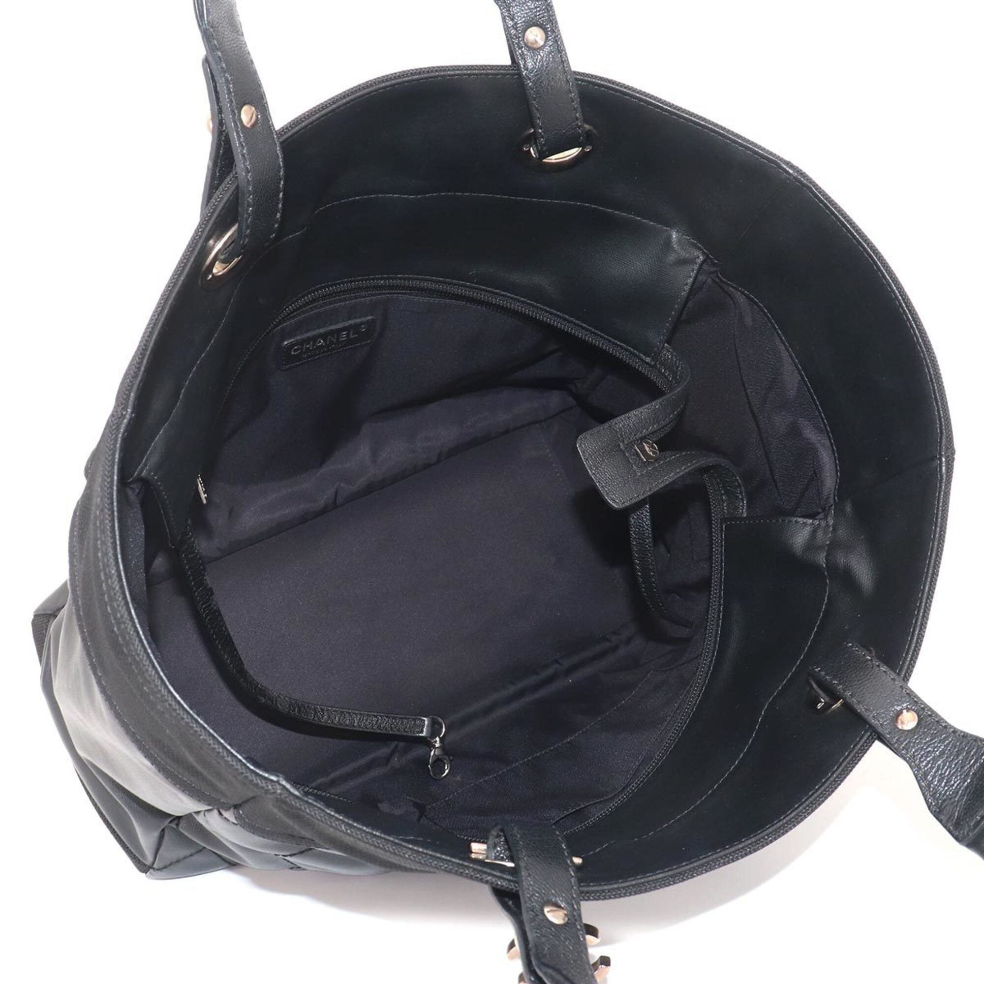 Chanel Black Nylon Handbag Tote Bag (Pre-Owned)