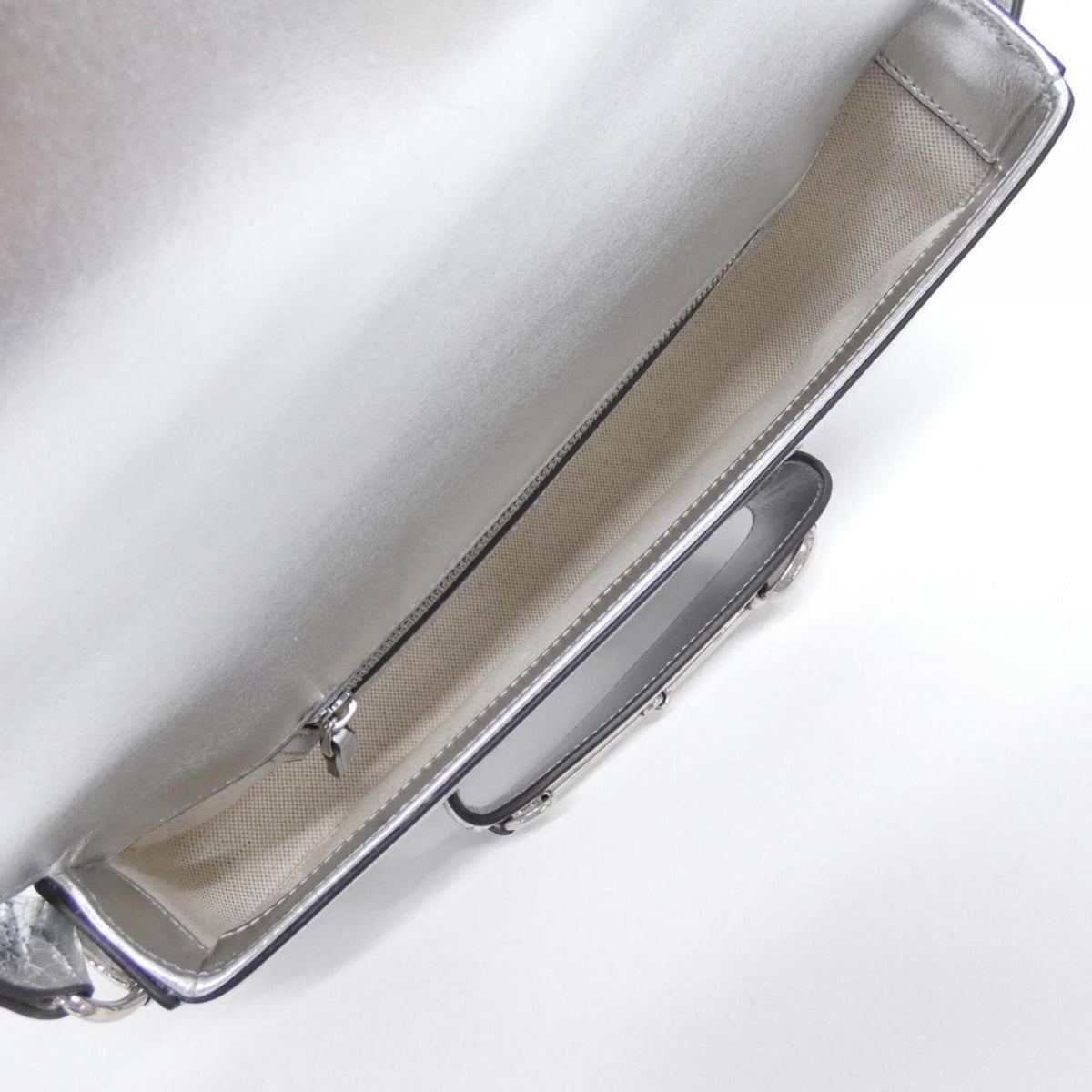 Gucci Silver Leather Shoulder Bag (Pre-Owned)