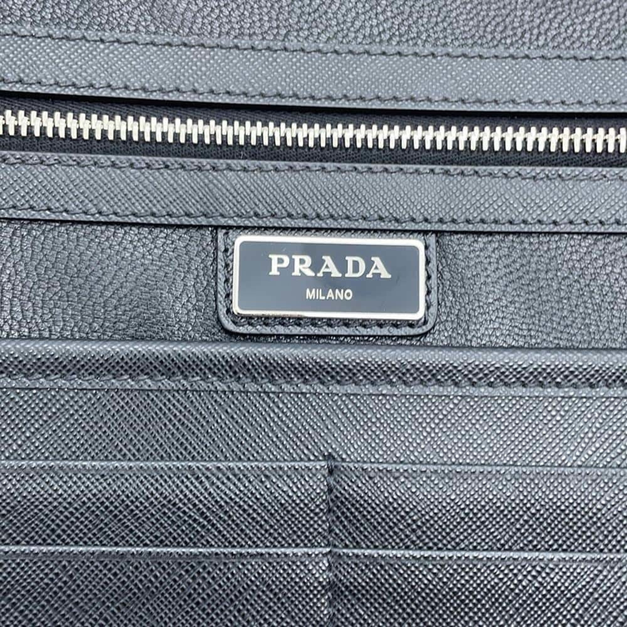 Prada Brown Leather Clutch Bag (Pre-Owned)