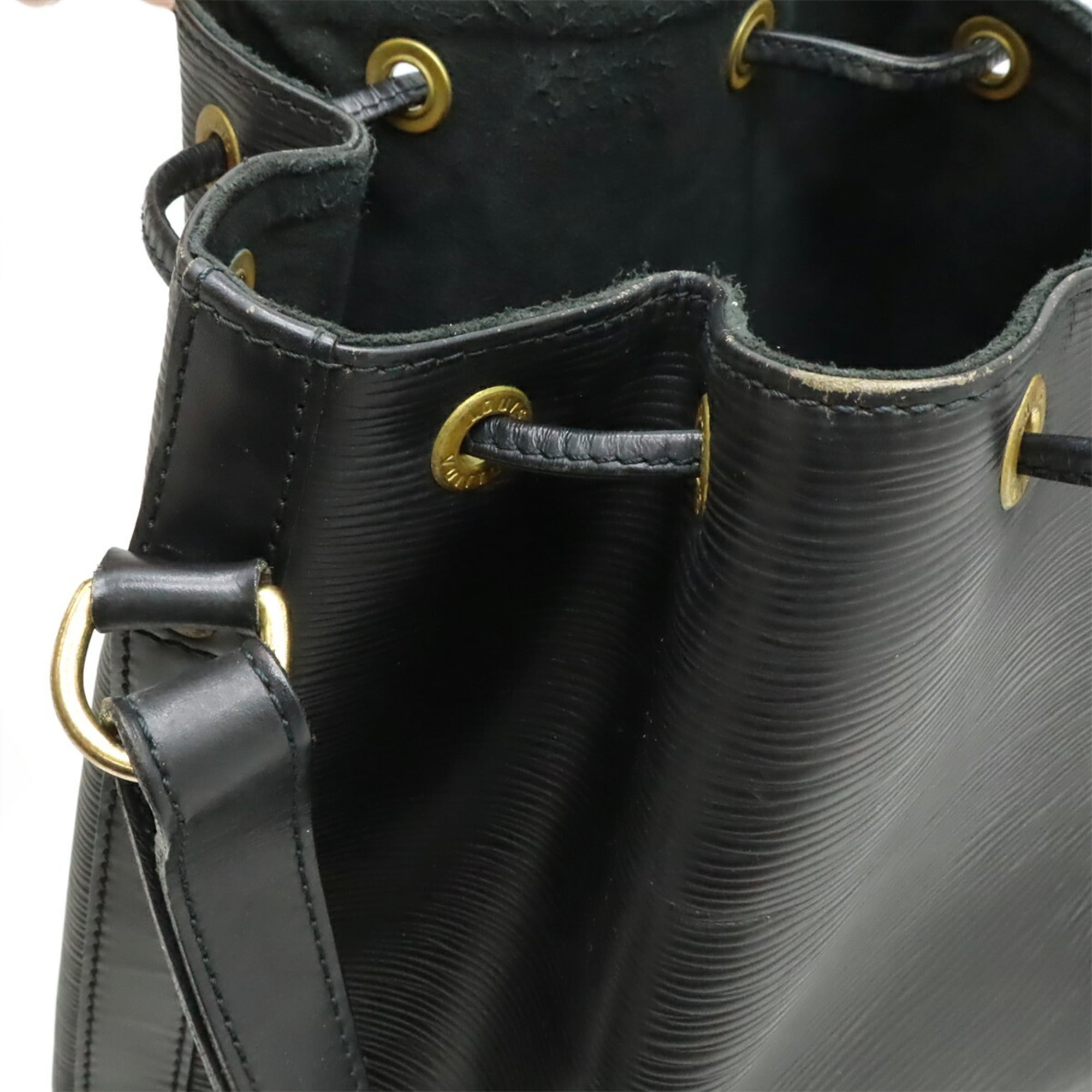 Louis Vuitton Noir Epi Leather Shoulder Bag (Pre-Owned)