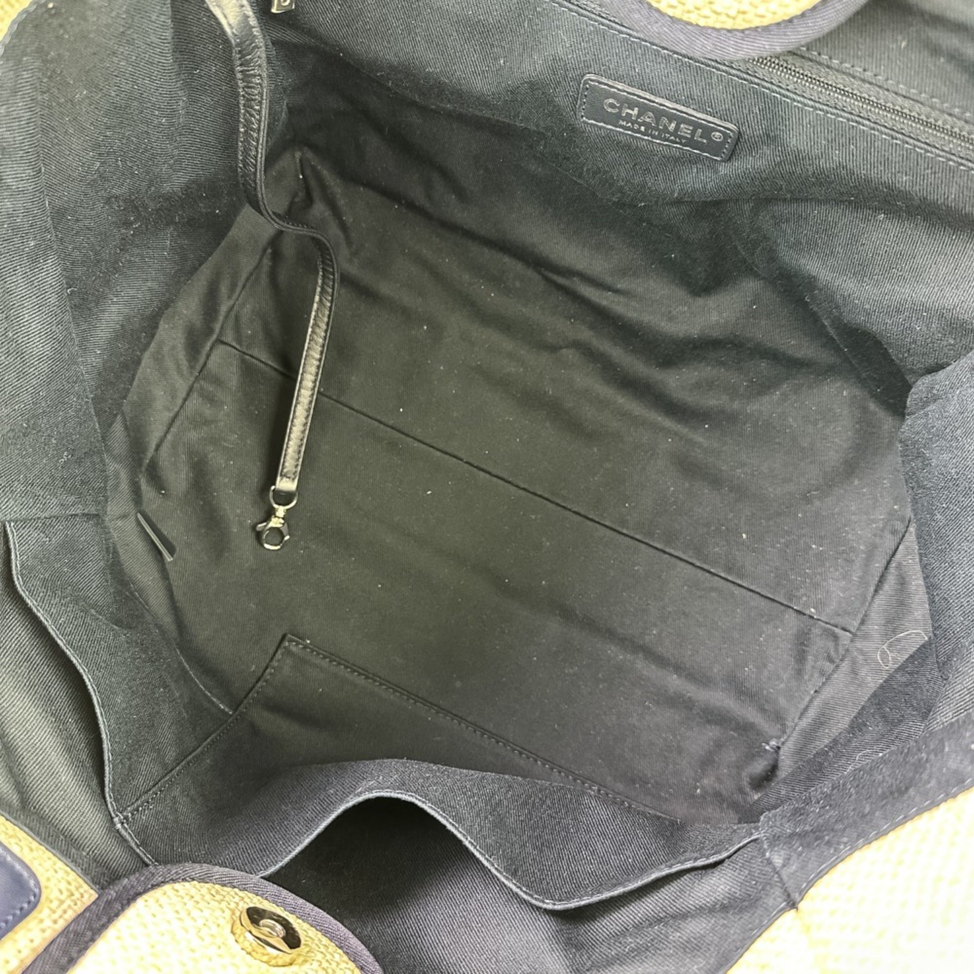 Chanel Navy White Tote Bag (Pre-Owned)