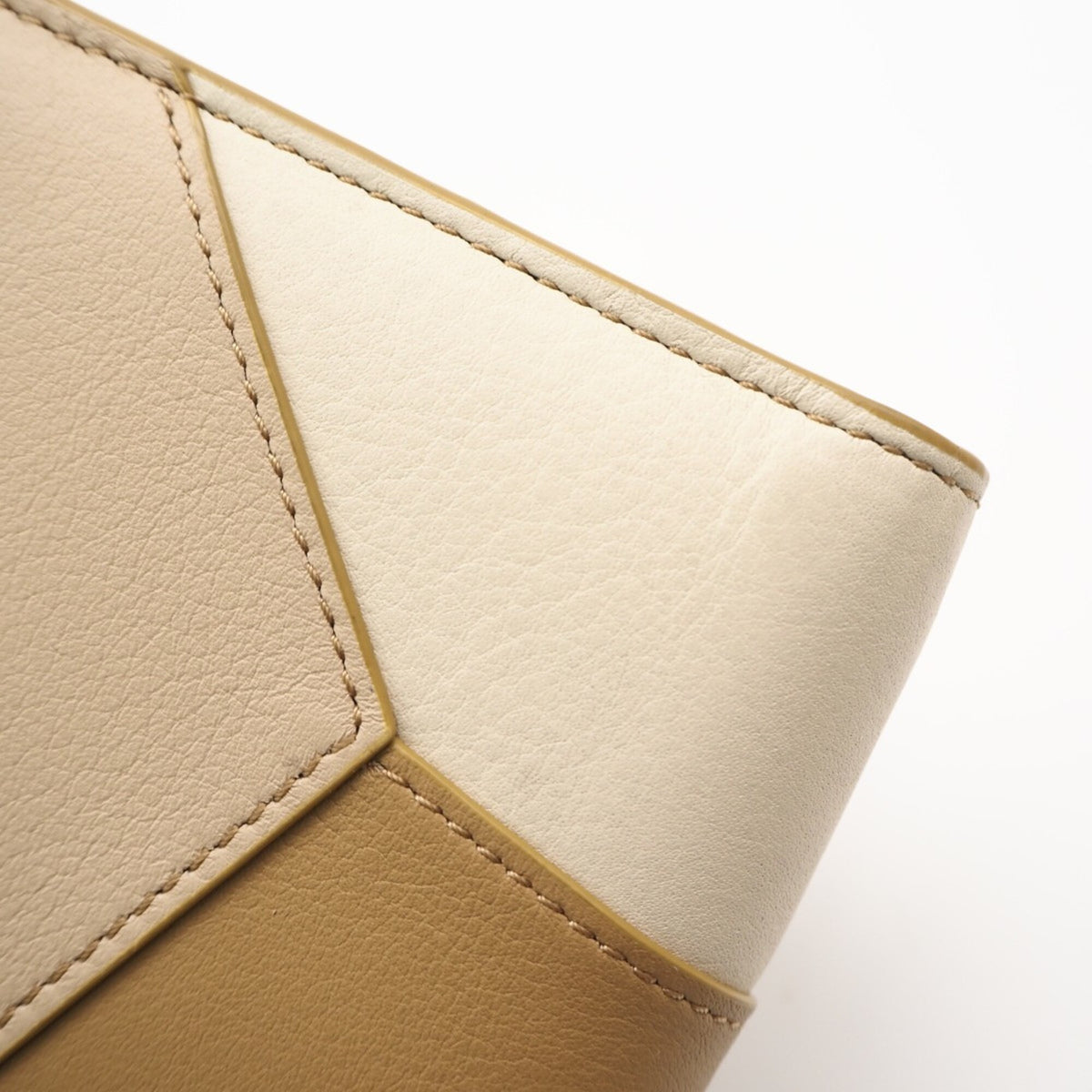Loewe Beige Leather Wallet (Bi-Fold) (Pre-Owned)