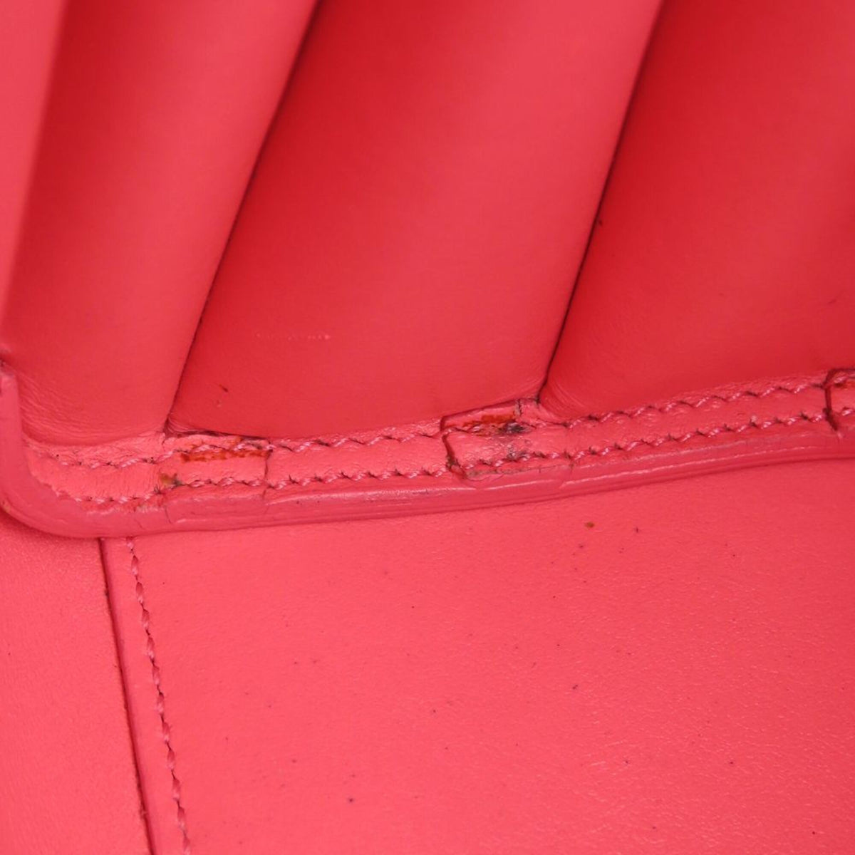 Yves Saint Laurent Sac De Jour Pink Leather Handbag (Pre-Owned)
