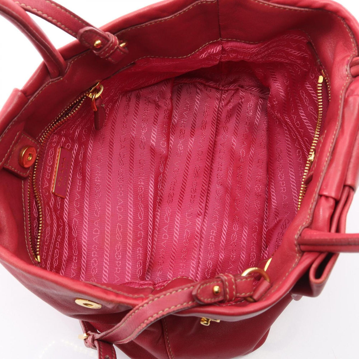 Prada Red Color Leather Handbag (Pre-Owned)