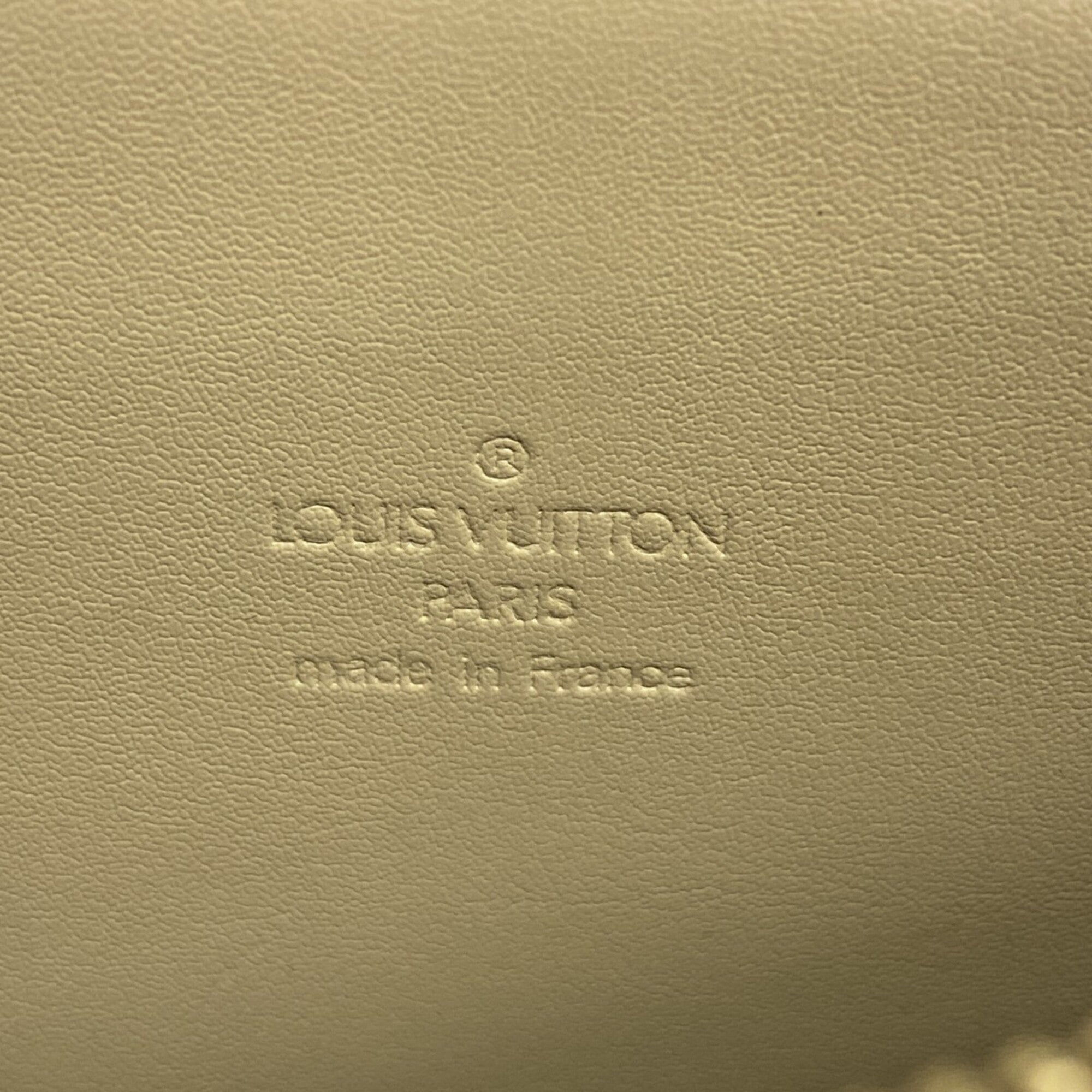 Louis Vuitton Beige Shoulder Bag (Pre-Owned)