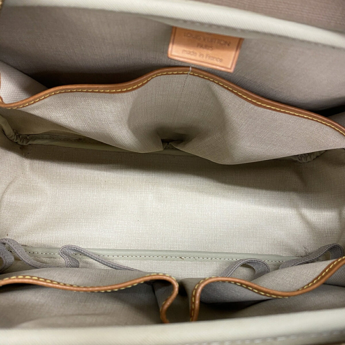 Louis Vuitton Brown Handbag (Pre-Owned)