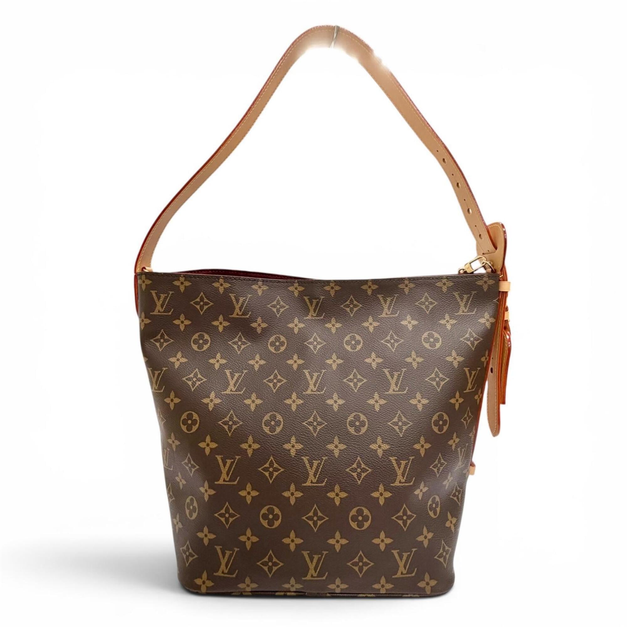 Louis Vuitton Brown Leather Pouch Shoulder Bag (Pre-Owned)