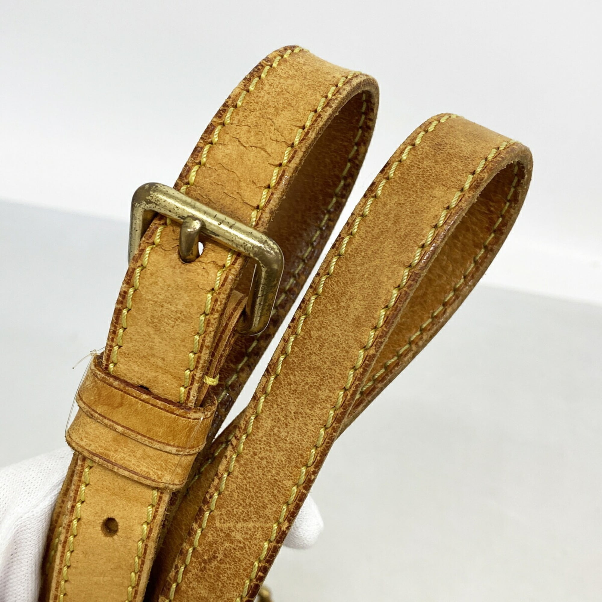 Louis Vuitton Brown Shoulder Bag (Pre-Owned)