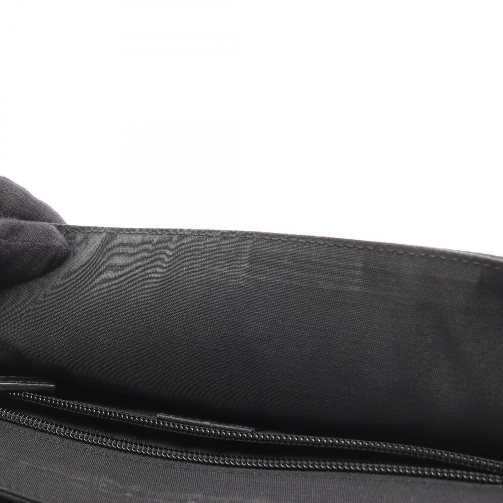 Gucci Black Nylon Leather Fanny Pack Handbag (Pre-Owned)