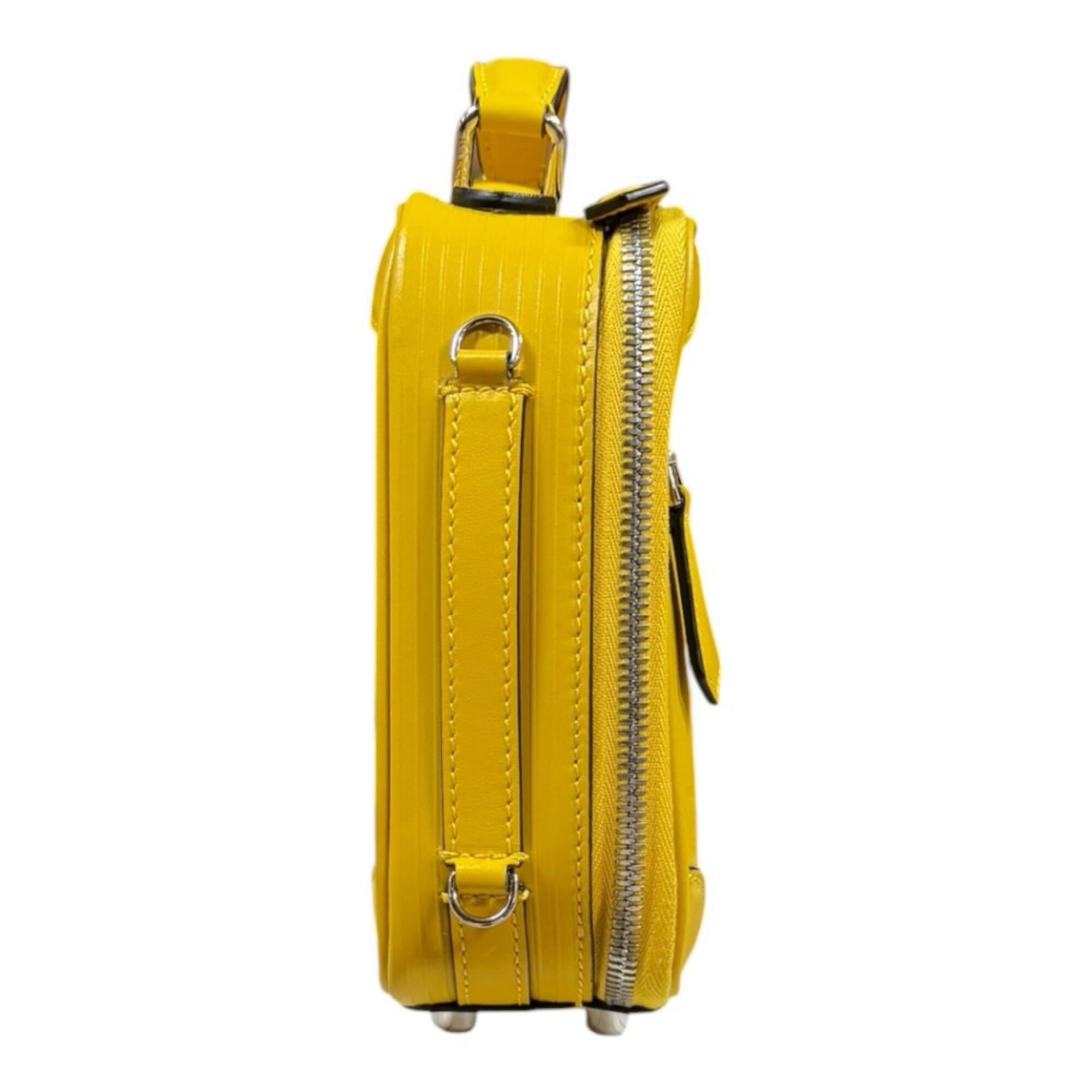 Fendi Yellow Leather Shoulder Bag (Pre-Owned)