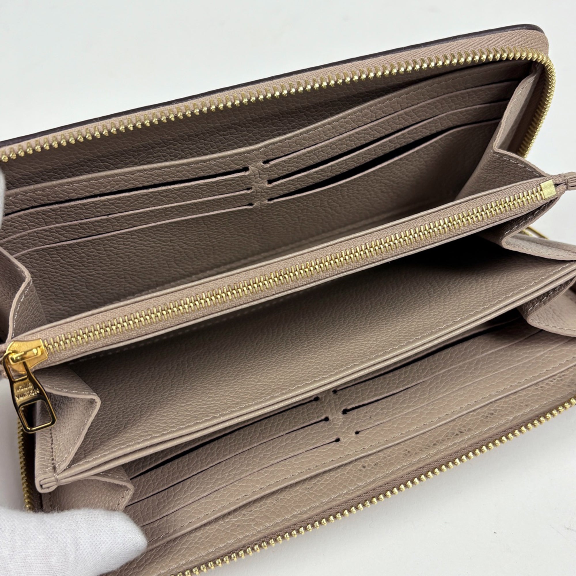 Louis Vuitton Cream Tourterelle Monogram Long Wallet (Bi-Fold) (Pre-Owned)