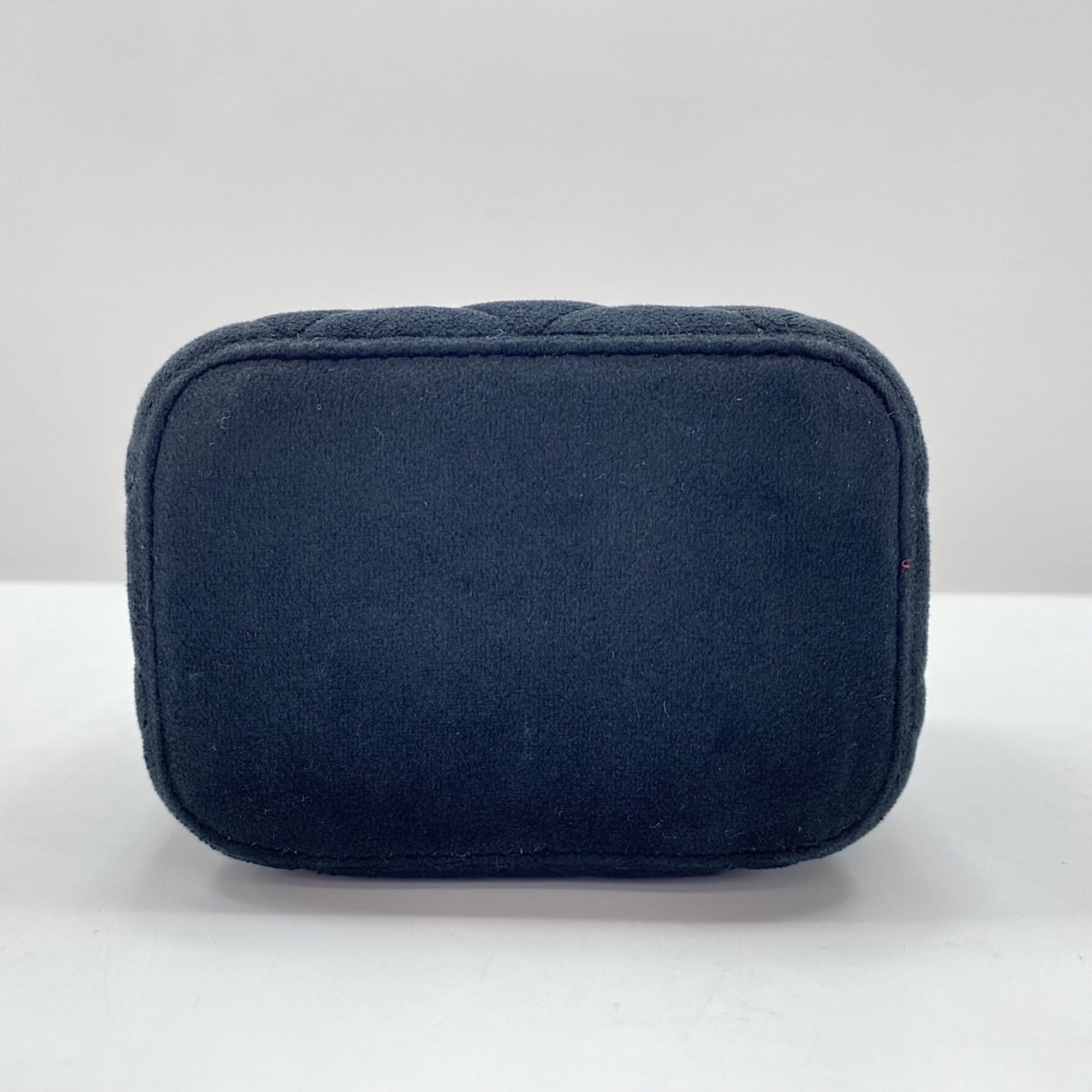 Chanel Matelasse Black Shoulder Bag (Pre-Owned)