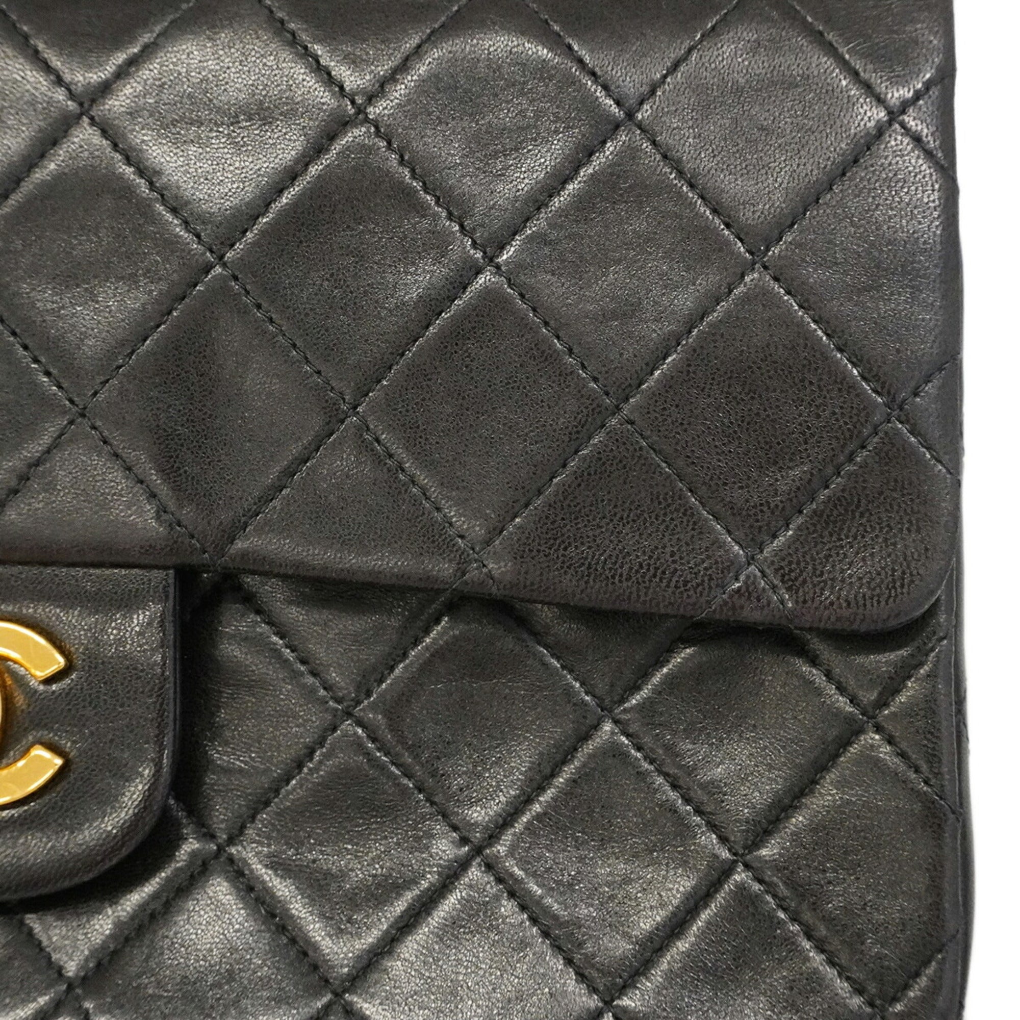 Chanel Black Leather Shoulder Bag (Pre-Owned)