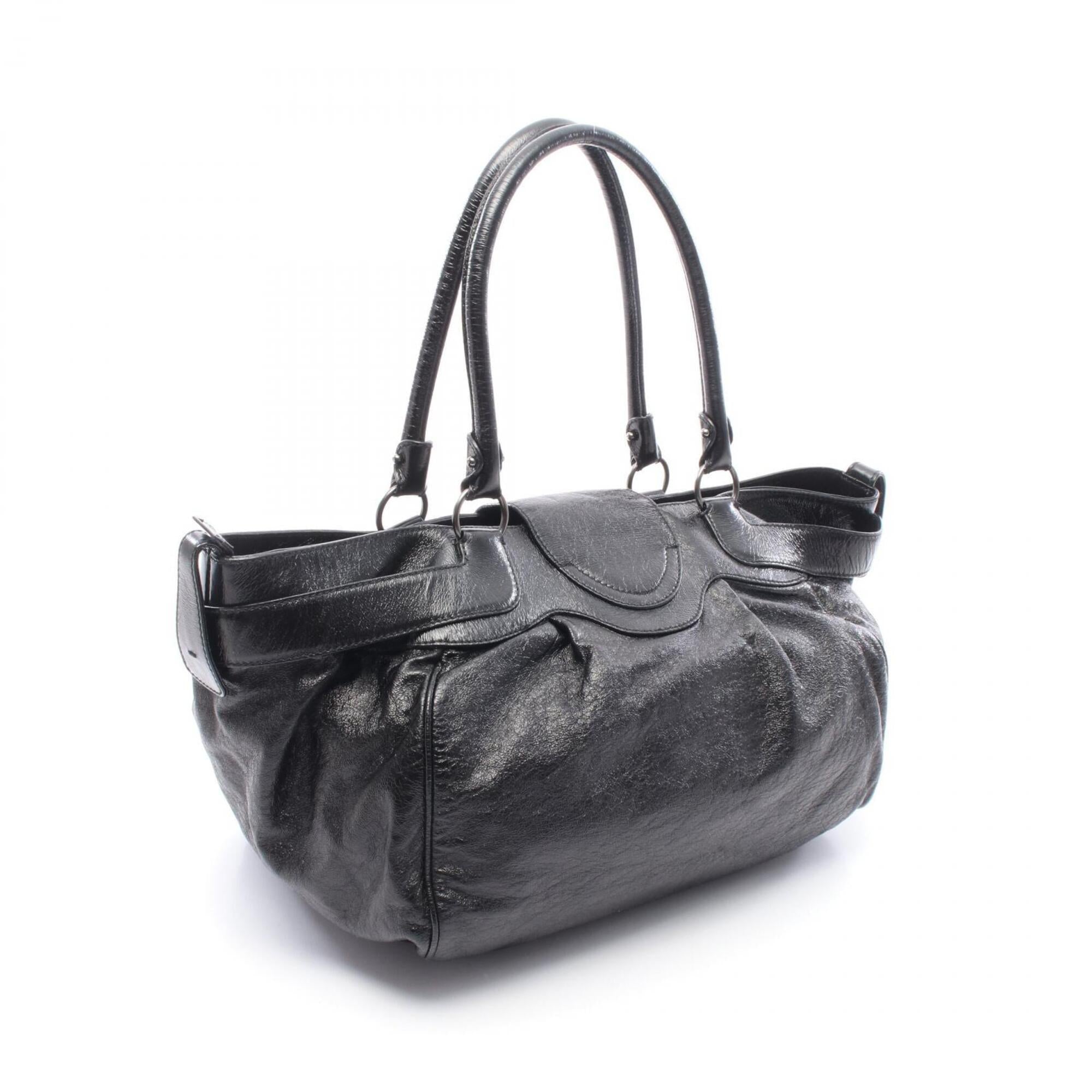 Salvatore Ferragamo Black Leather Shoulder Bag (Pre-Owned)