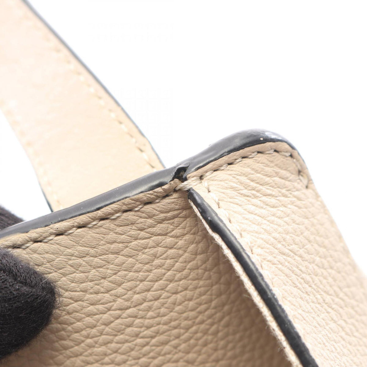 Loewe Beige Leather Handbag (Pre-Owned)