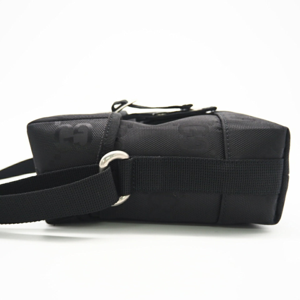 Gucci Black Nylon Shoulder Bag (Pre-Owned)