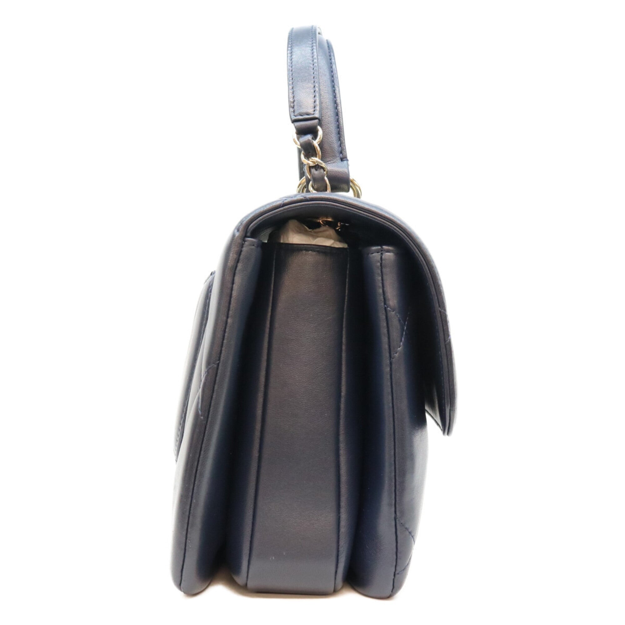 Chanel Black Leather Shoulder Bag (Pre-Owned)