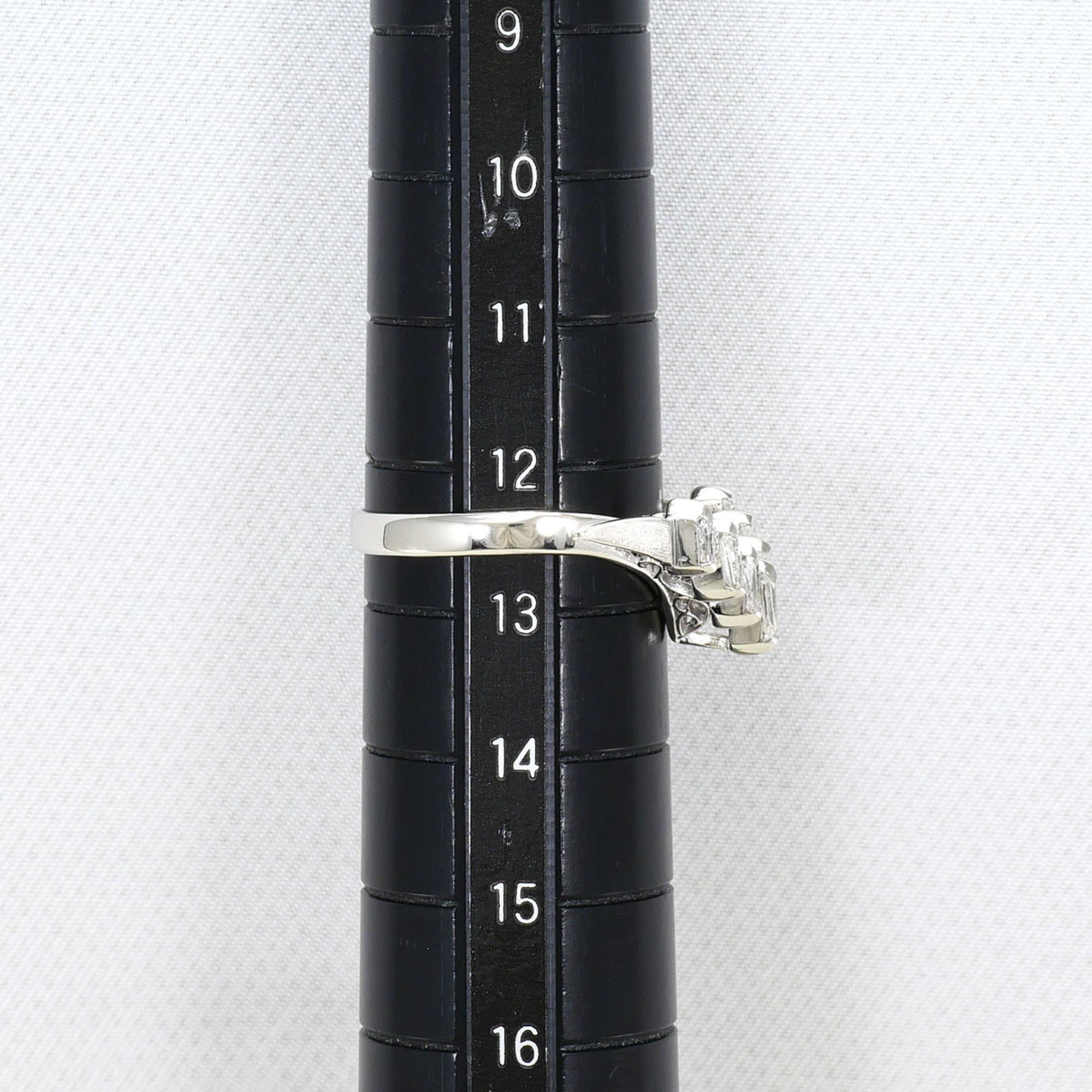 Unbranded Platinum Platinum 900 Band Ring (Pre-Owned)