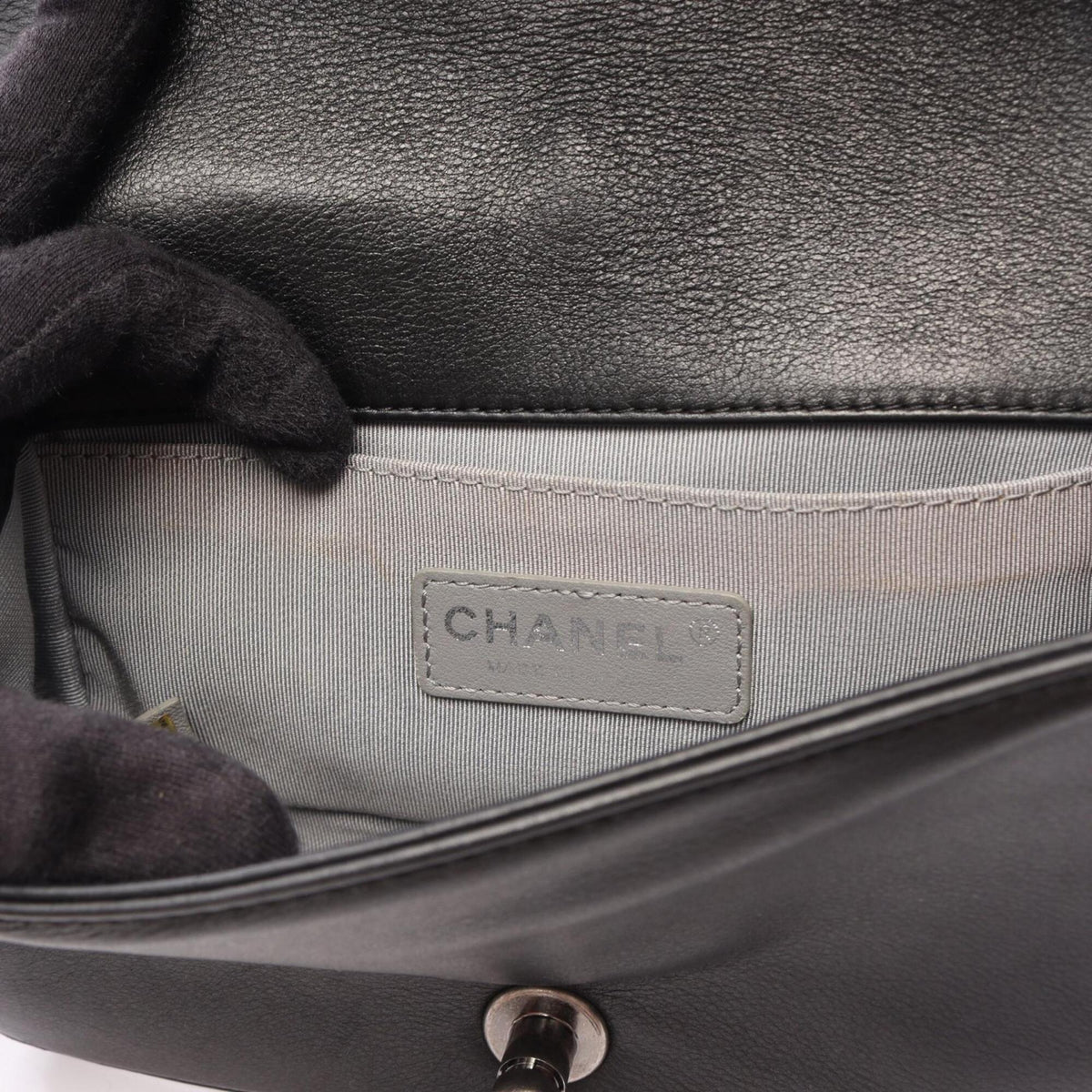 Chanel Black Leather Handbag Shoulder Bag (Pre-Owned)
