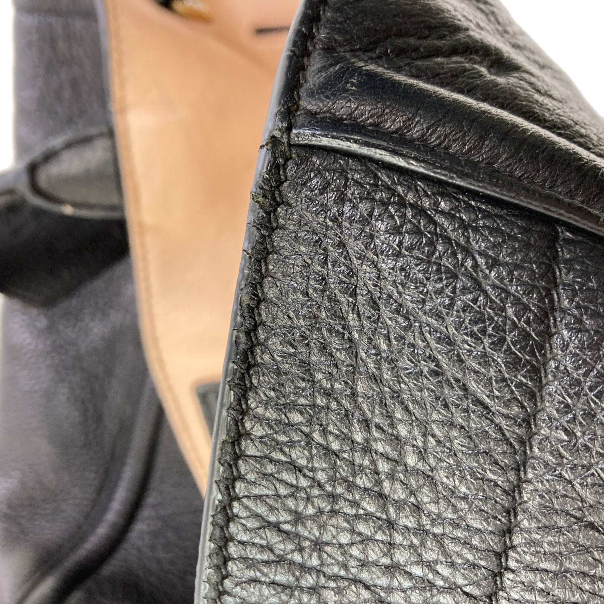 Prada Black Leather Handbag (Pre-Owned)