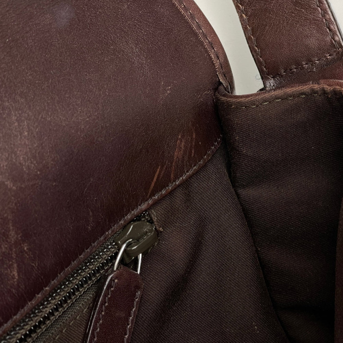 Gucci Brown Leather Shoulder Bag (Pre-Owned)