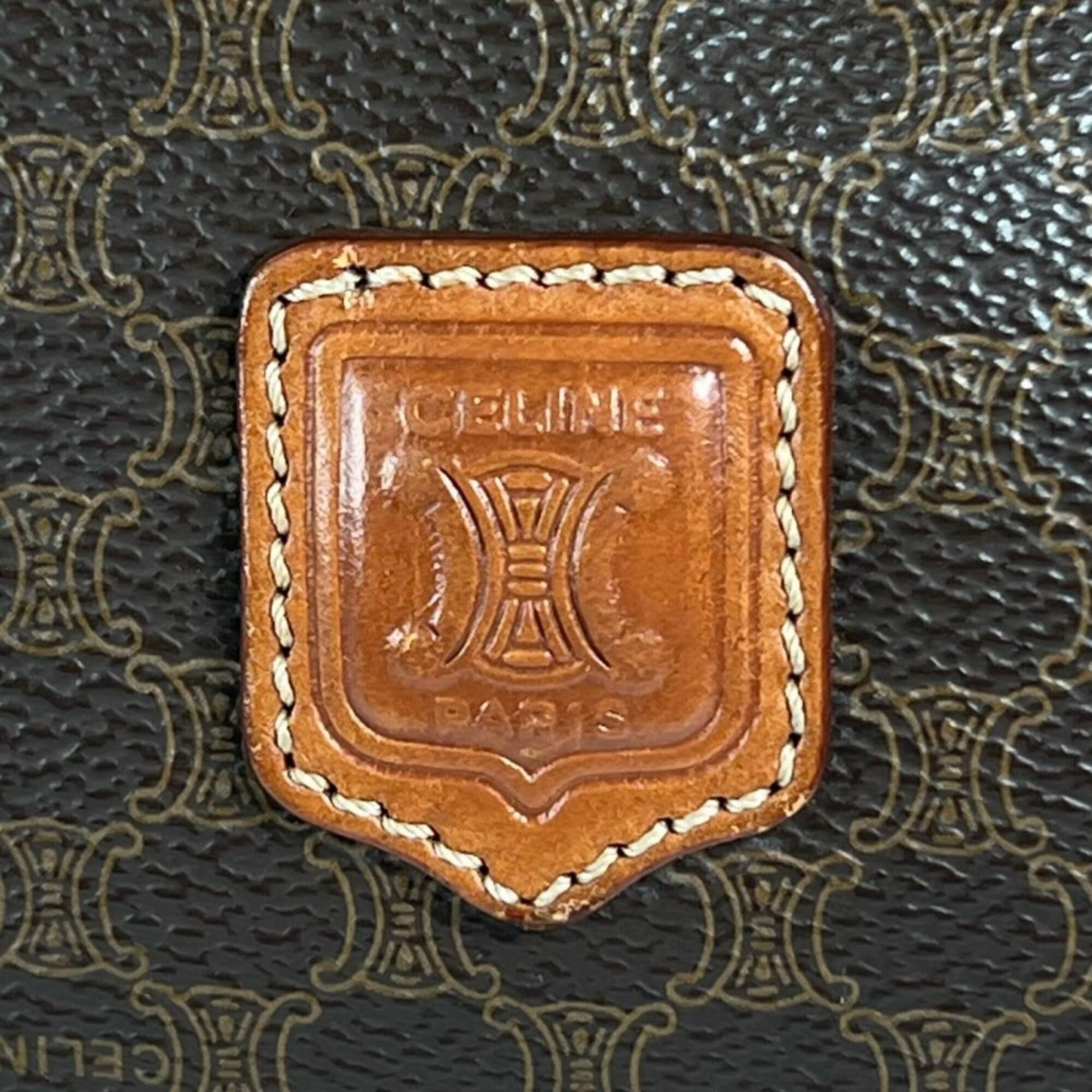 Celine Brown Leather Shoulder Bag (Pre-Owned)
