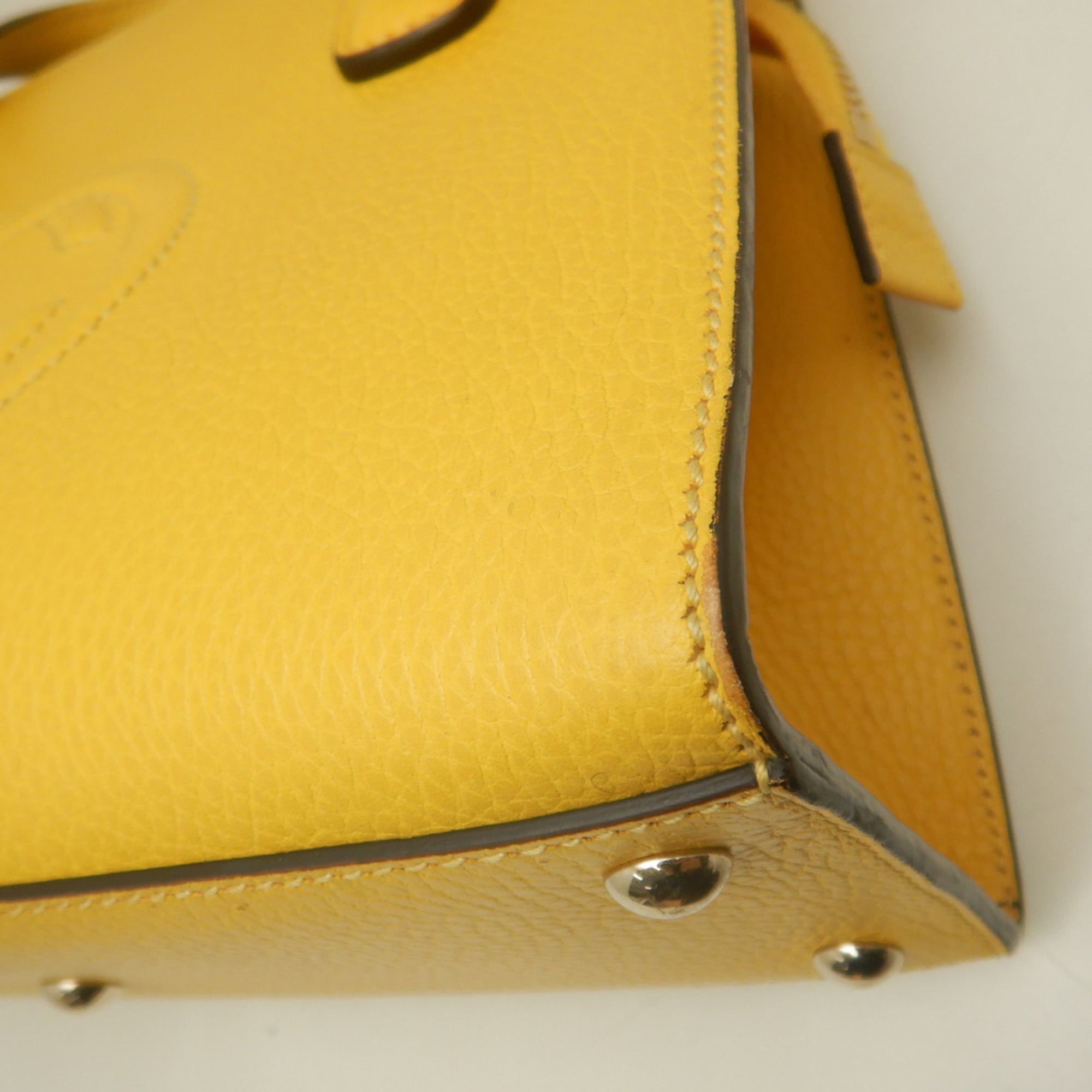 Gucci Yellow Leather Handbag (Pre-Owned)