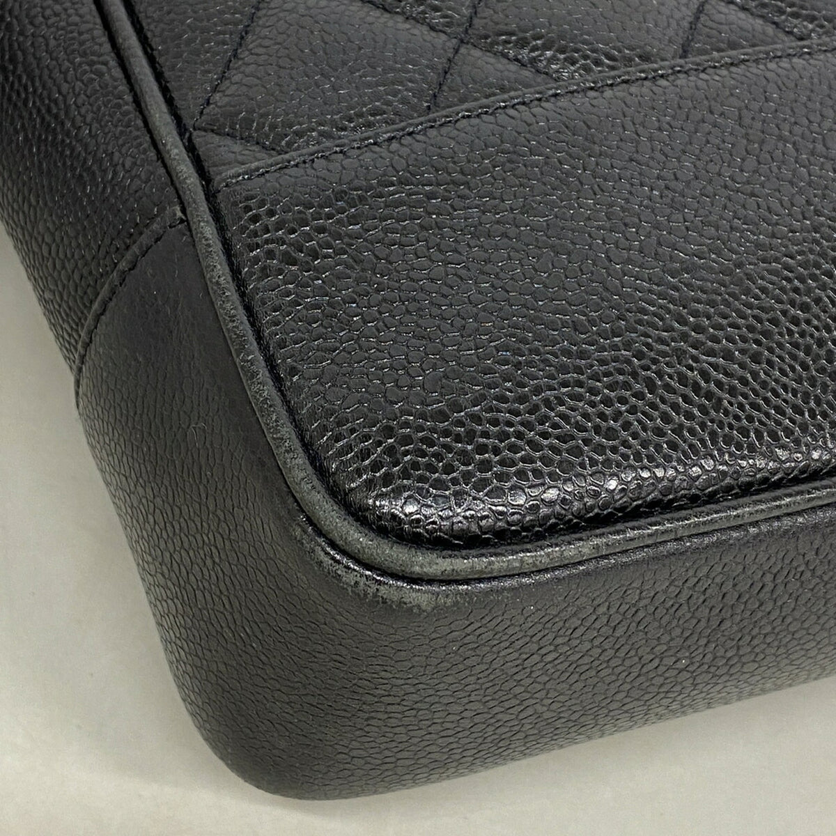 Chanel Black Grained Calfskin Shoulder Bag (Pre-Owned)
