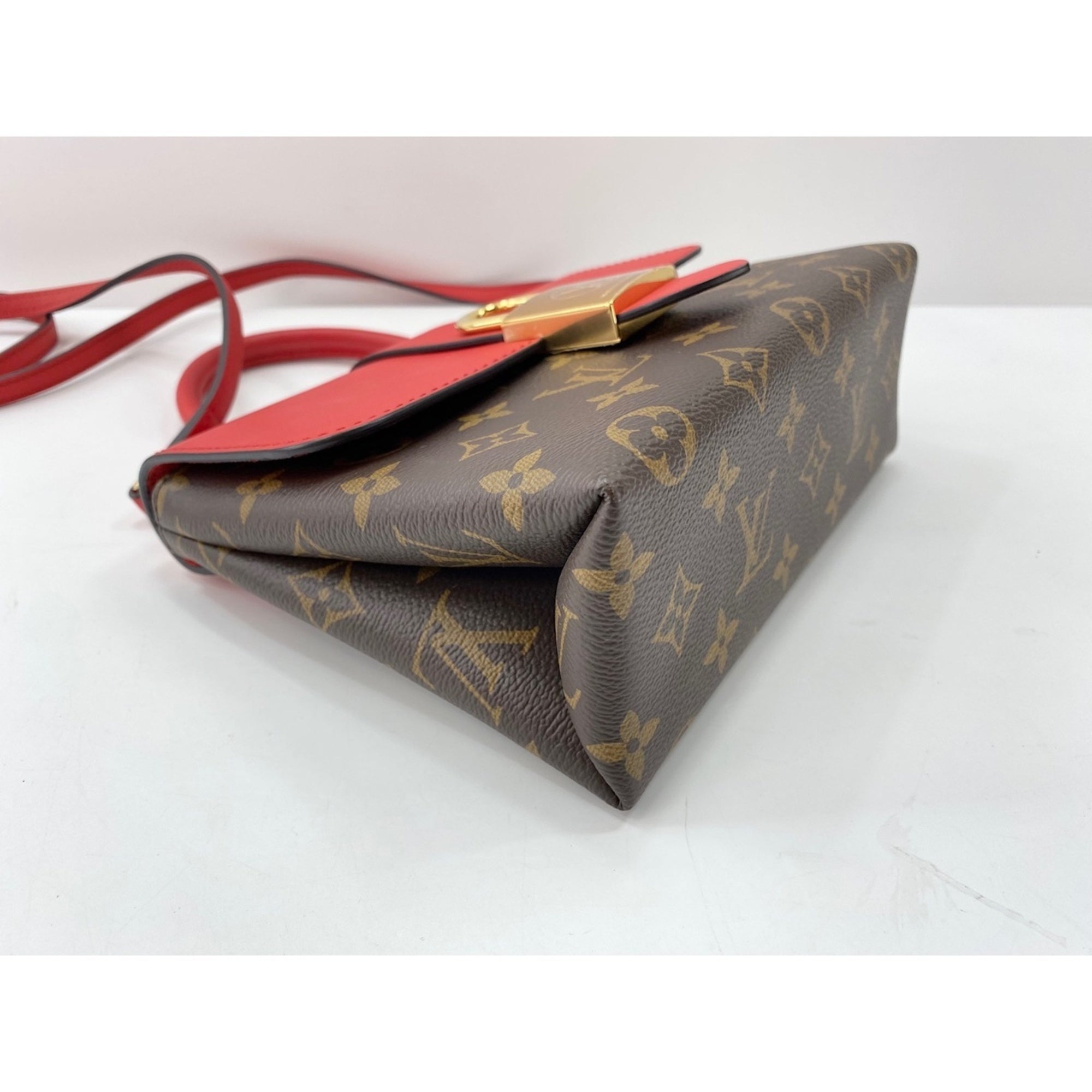 Louis Vuitton Brown Handbag (Pre-Owned)