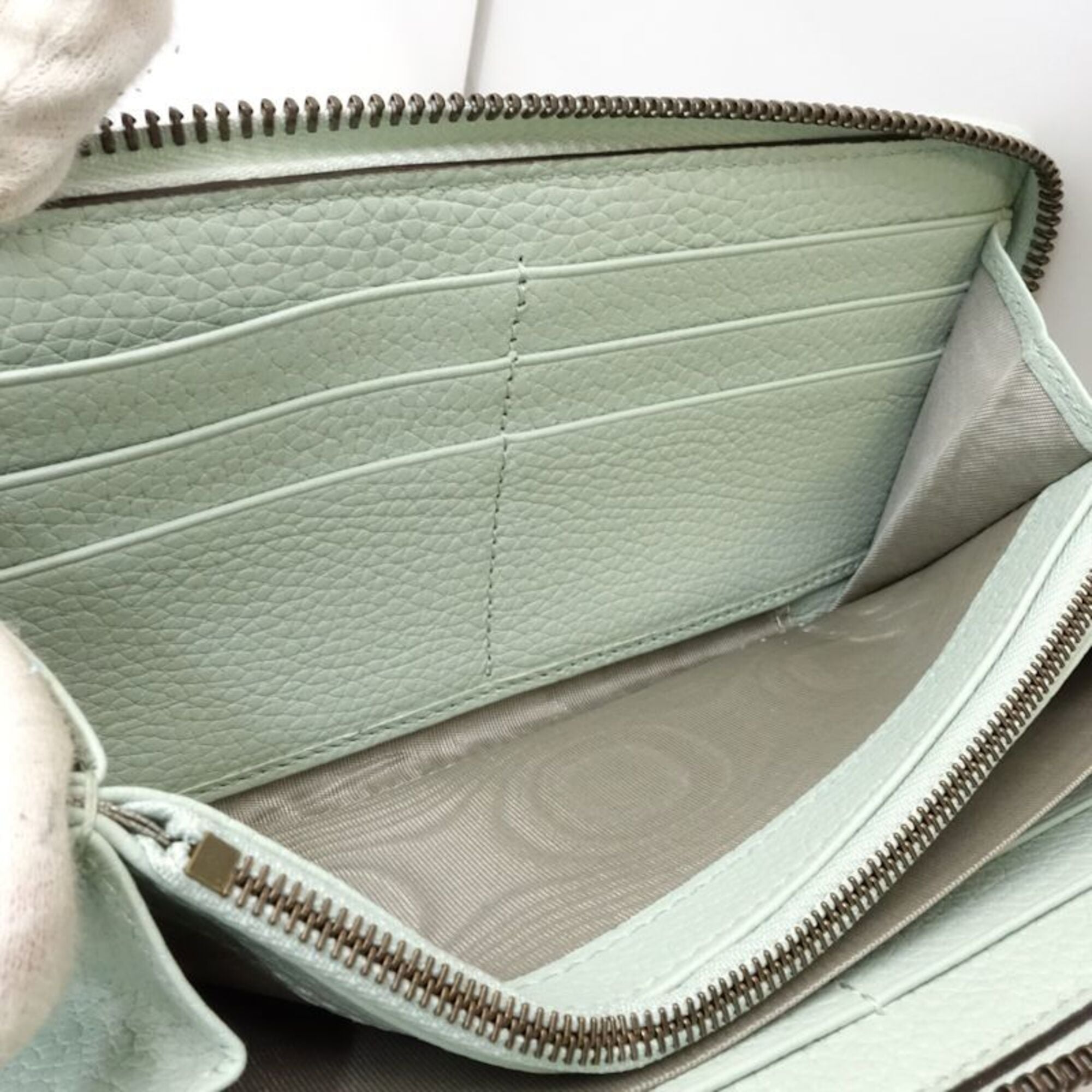 Gucci Pale Green Leather Long Wallet (Bi-Fold) (Pre-Owned)