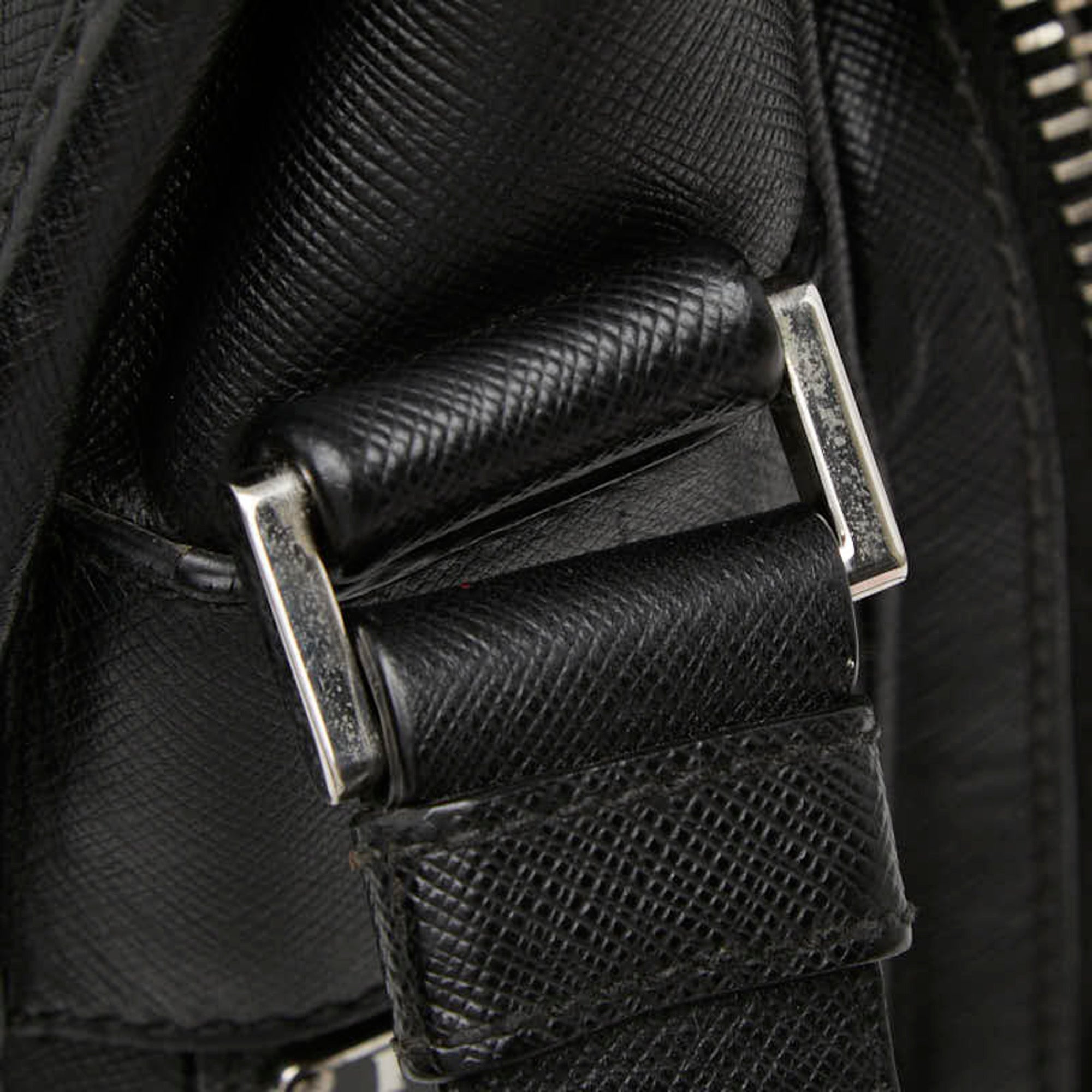 Prada Black Leather Messenger Bag Shoulder Bag (Pre-Owned)